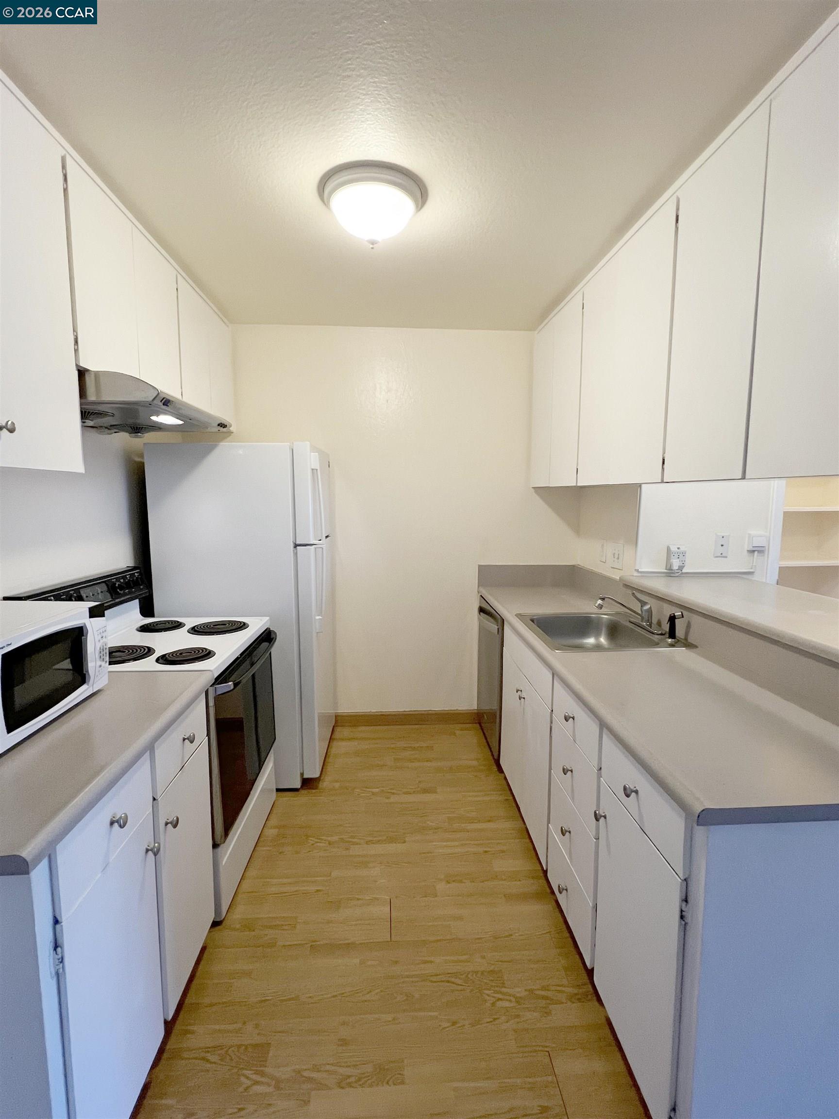 Detail Gallery Image 6 of 14 For 9085 Alcosta Blvd #424,  San Ramon,  CA 94583 - 2 Beds | 1 Baths