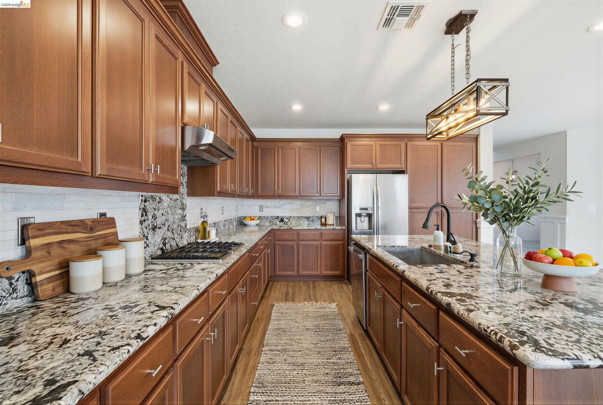 Detail Gallery Image 8 of 60 For 809 Bluestone Dr, Oakley,  CA 94561-3066 - 4 Beds | 3 Baths