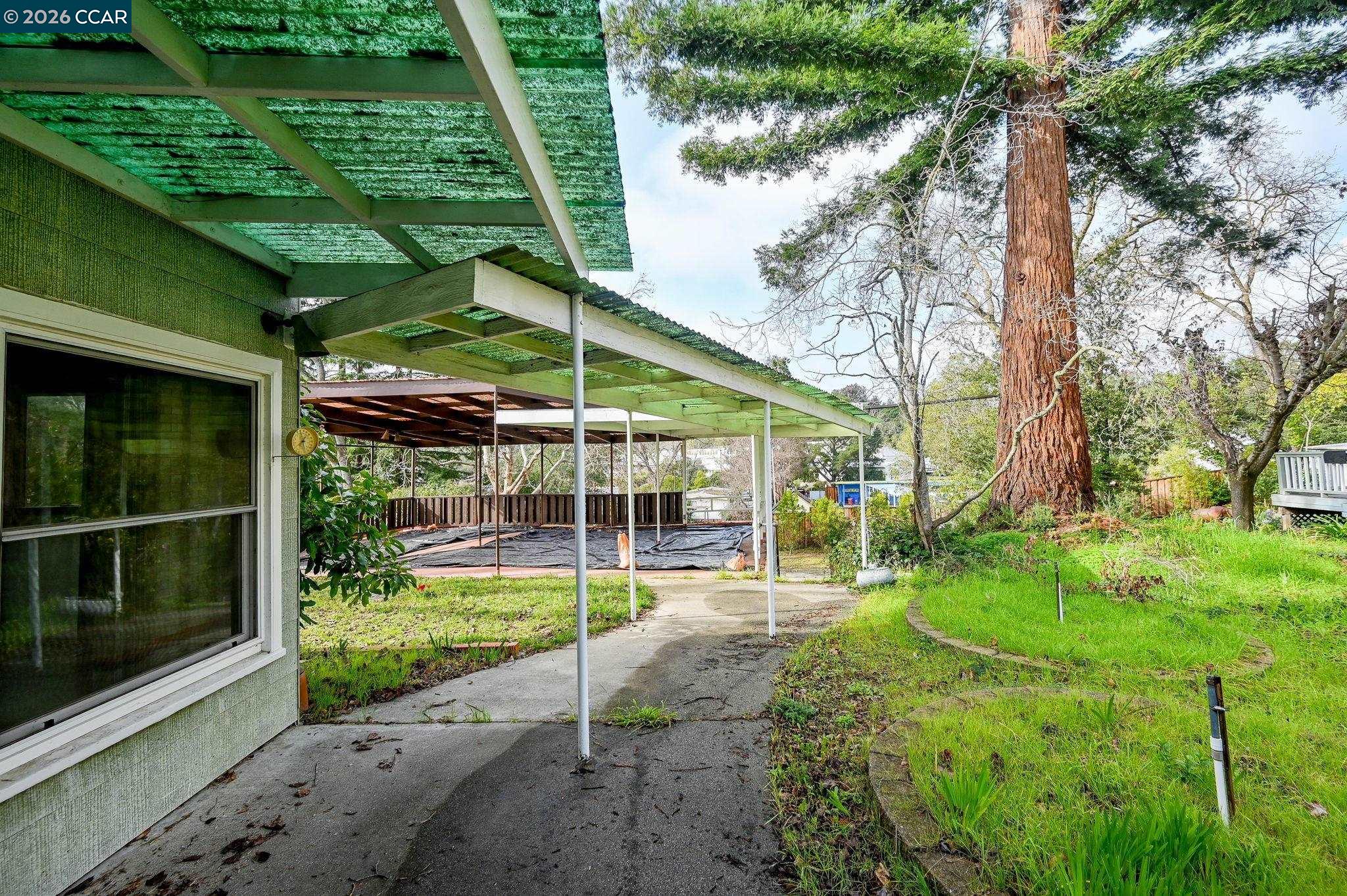 Detail Gallery Image 12 of 19 For 1521 Sunset Loop, Lafayette,  CA 94549 - 4 Beds | 2/1 Baths