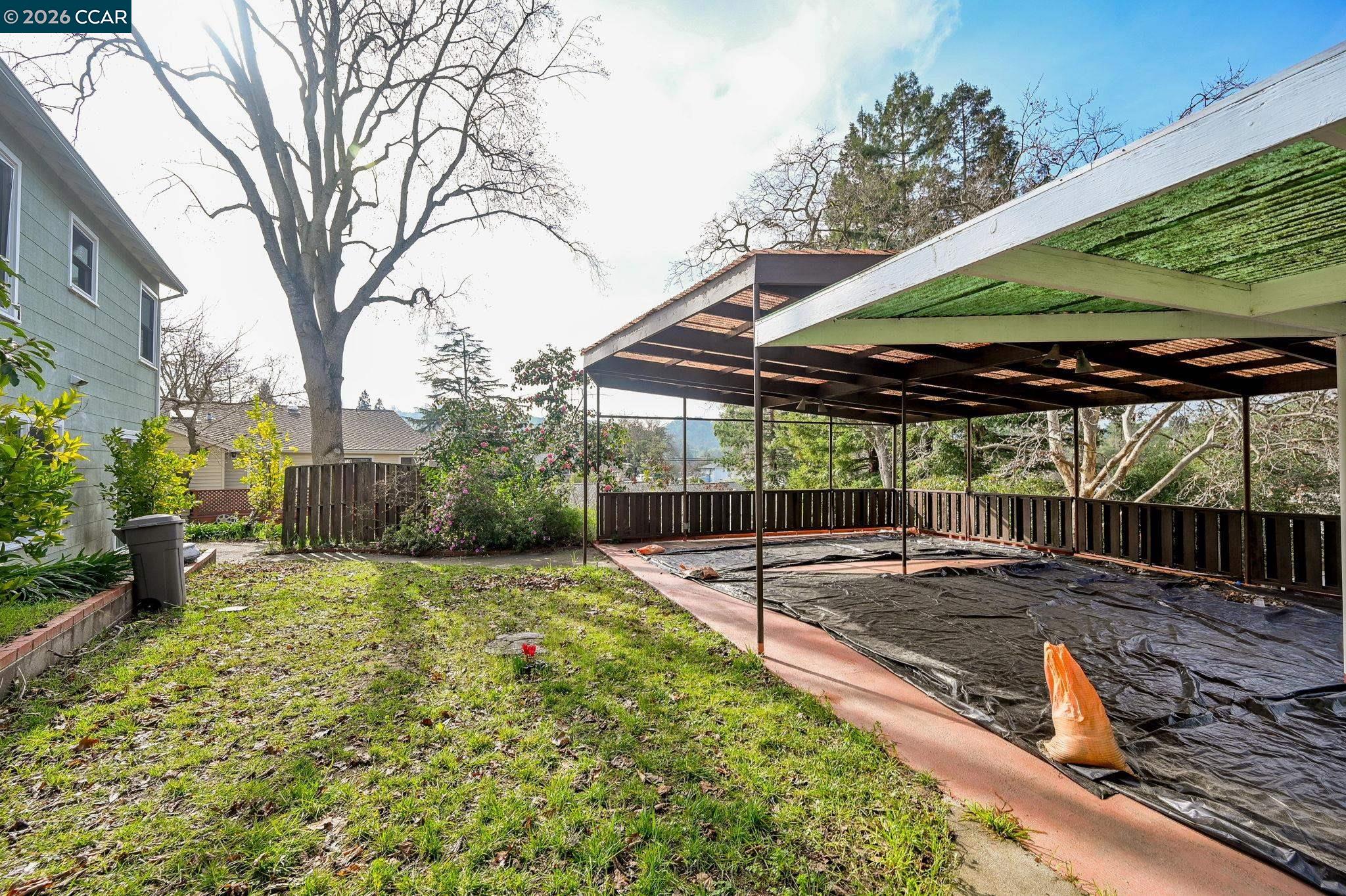 Detail Gallery Image 13 of 19 For 1521 Sunset Loop, Lafayette,  CA 94549 - 4 Beds | 2/1 Baths