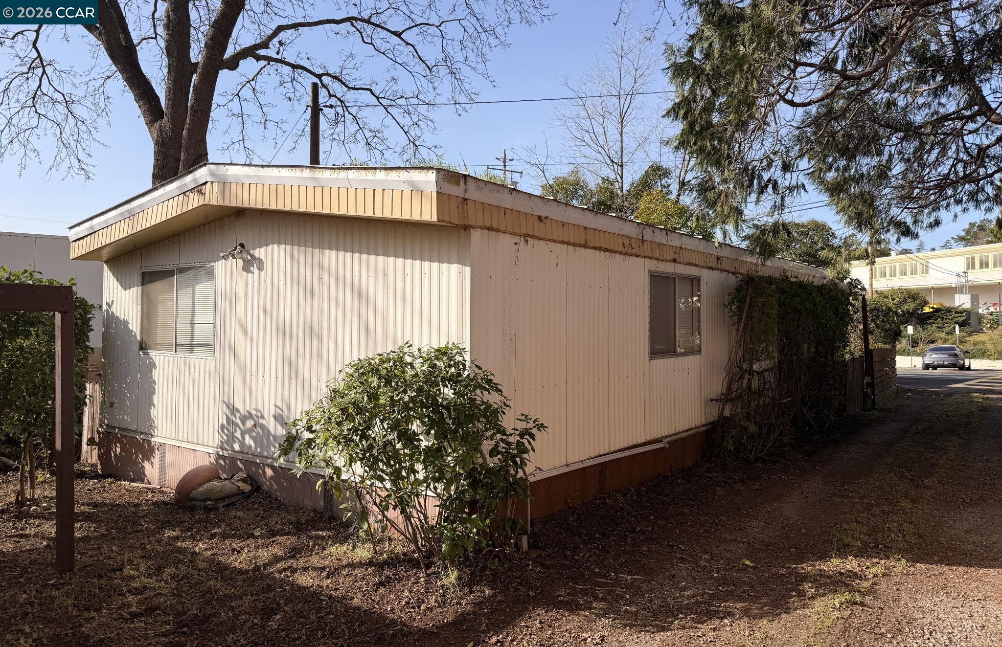 Detail Gallery Image 18 of 19 For 1521 Sunset Loop, Lafayette,  CA 94549 - 4 Beds | 2/1 Baths