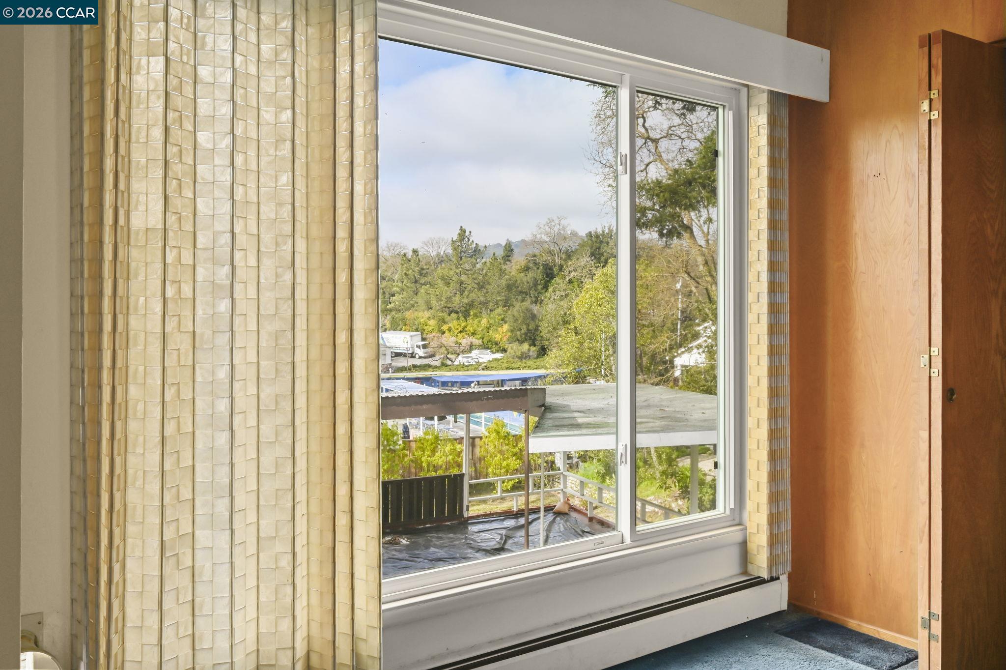 Detail Gallery Image 4 of 19 For 1521 Sunset Loop, Lafayette,  CA 94549 - 4 Beds | 2/1 Baths