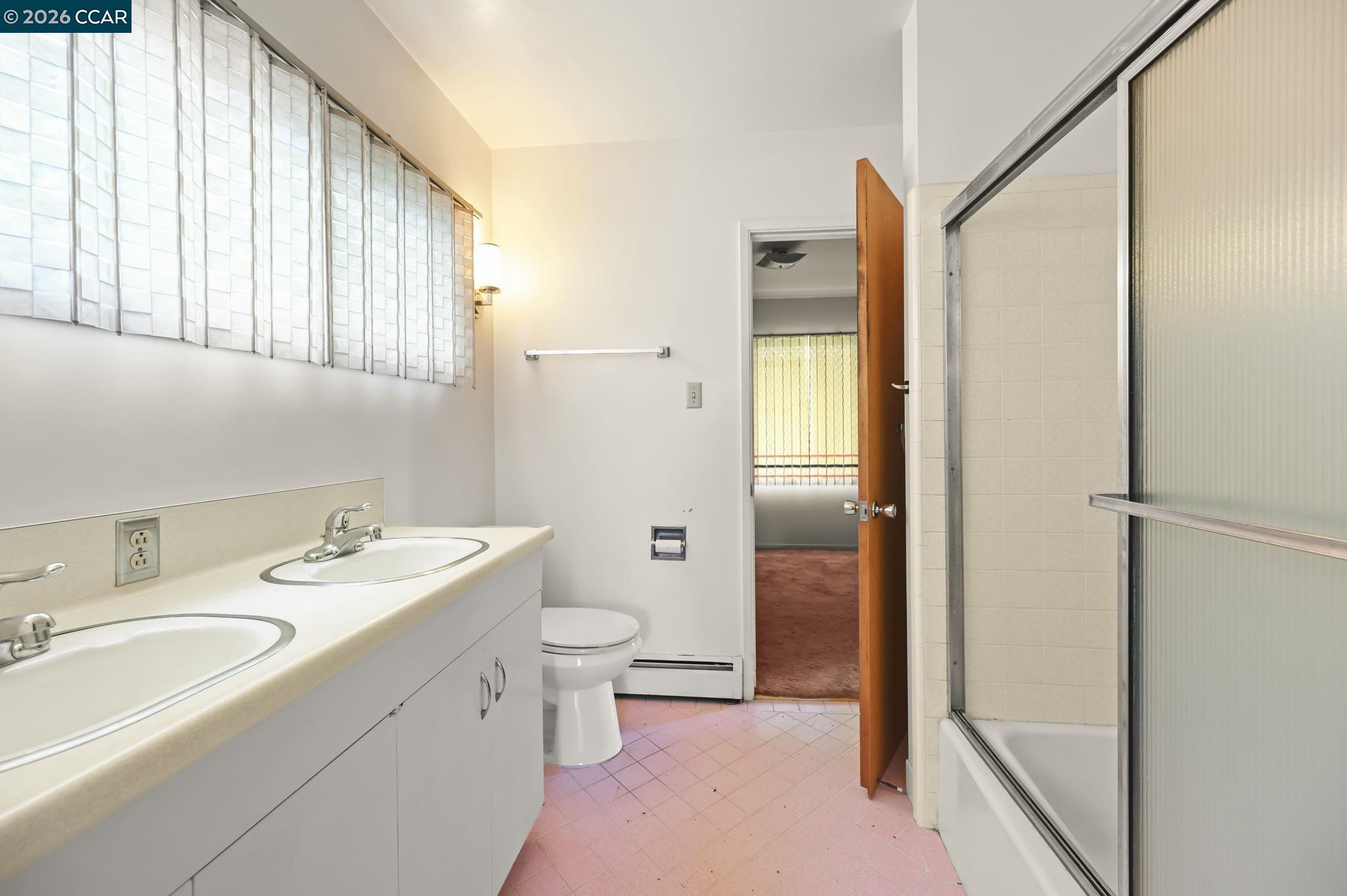 Detail Gallery Image 7 of 19 For 1521 Sunset Loop, Lafayette,  CA 94549 - 4 Beds | 2/1 Baths