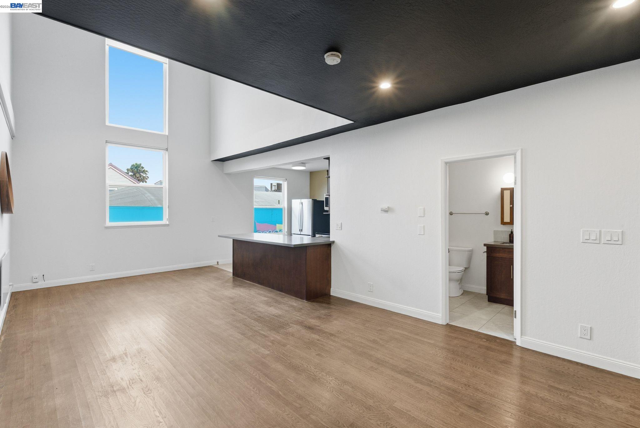 Photo #3: 41122135 Listing: Photo #3