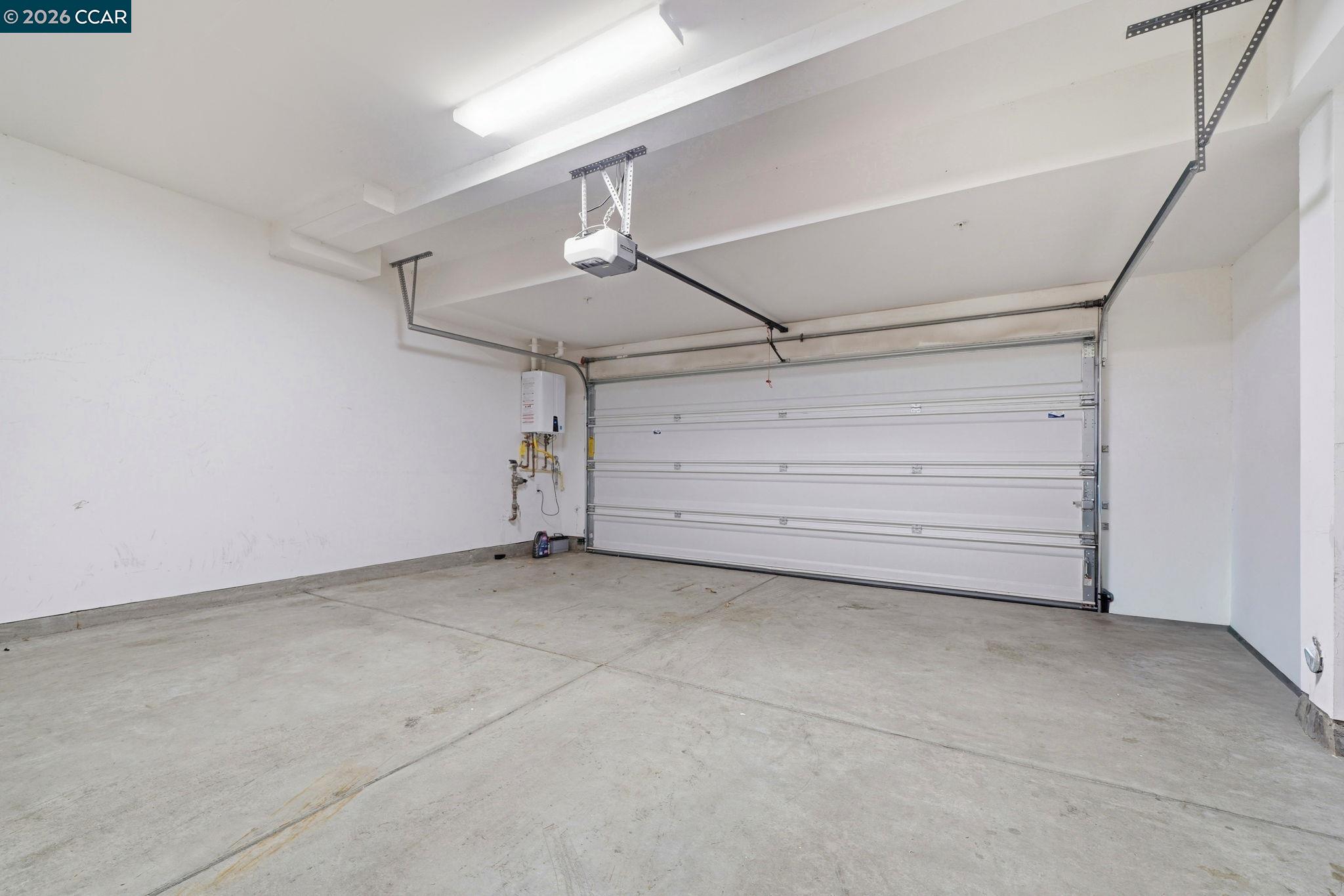 Photo #48: 41122139 Listing: Photo #48