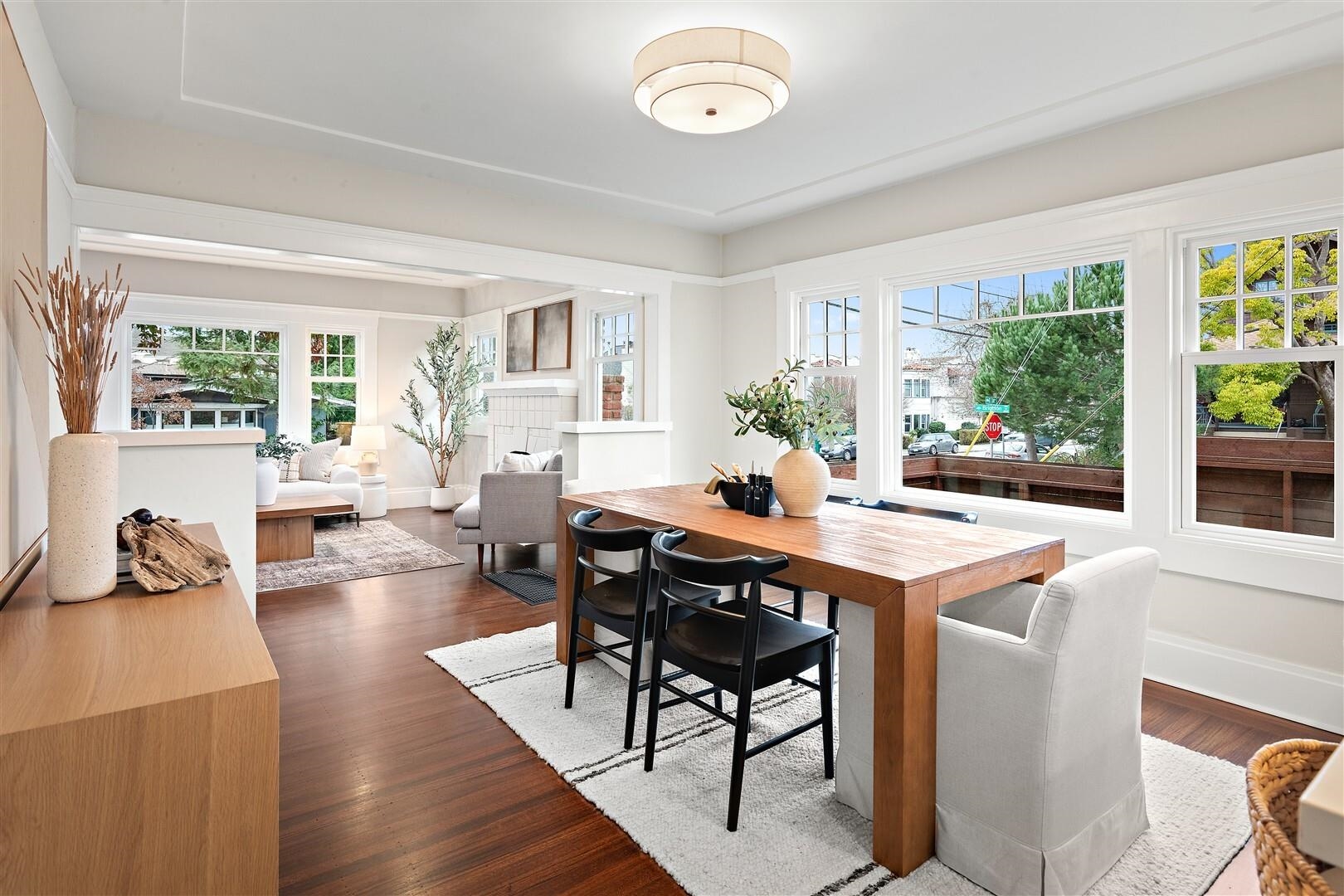 Detail Gallery Image 12 of 44 For 1450 E 38th St, Oakland,  CA 94602 - 3 Beds | 2 Baths