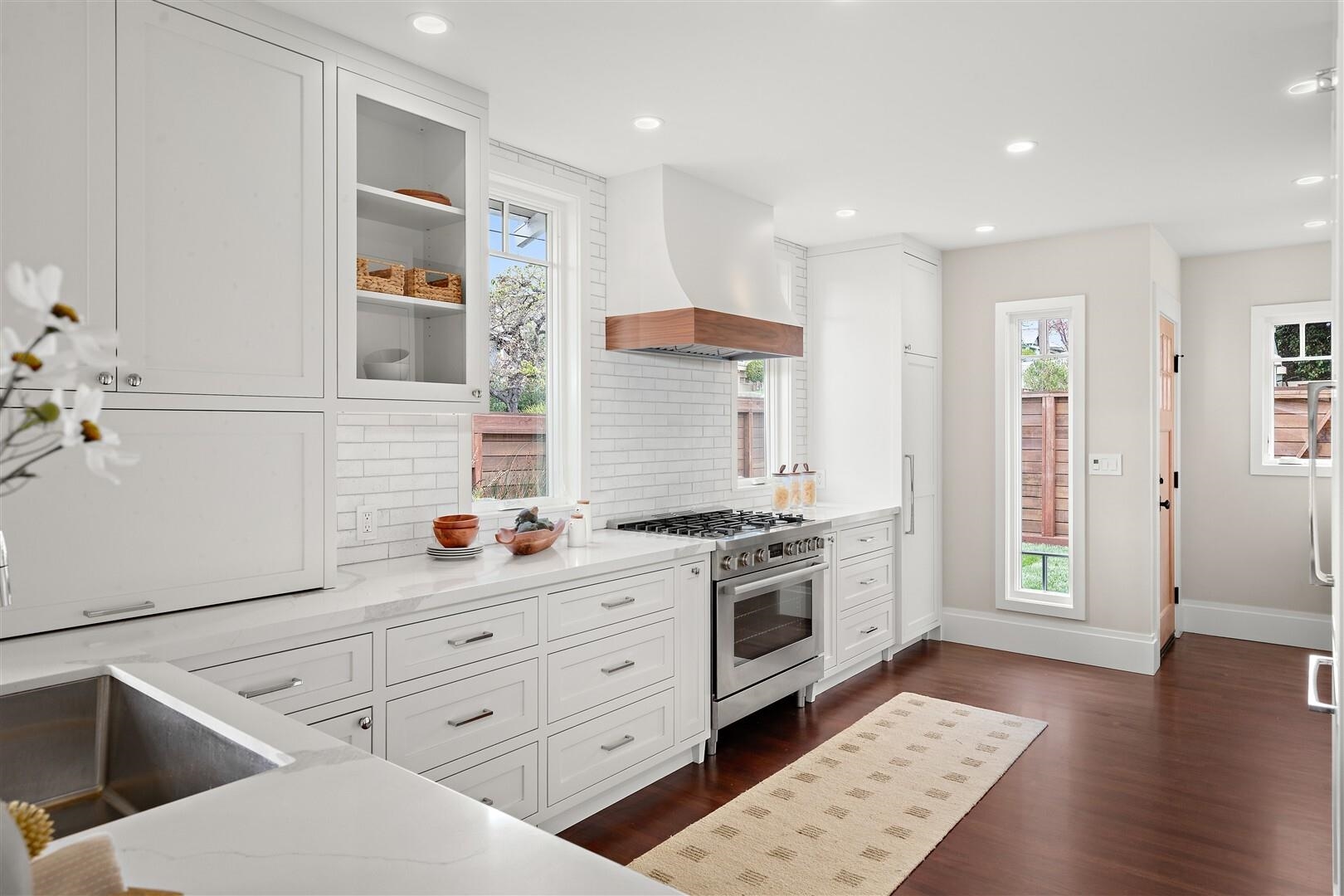 Detail Gallery Image 13 of 44 For 1450 E 38th St, Oakland,  CA 94602 - 3 Beds | 2 Baths