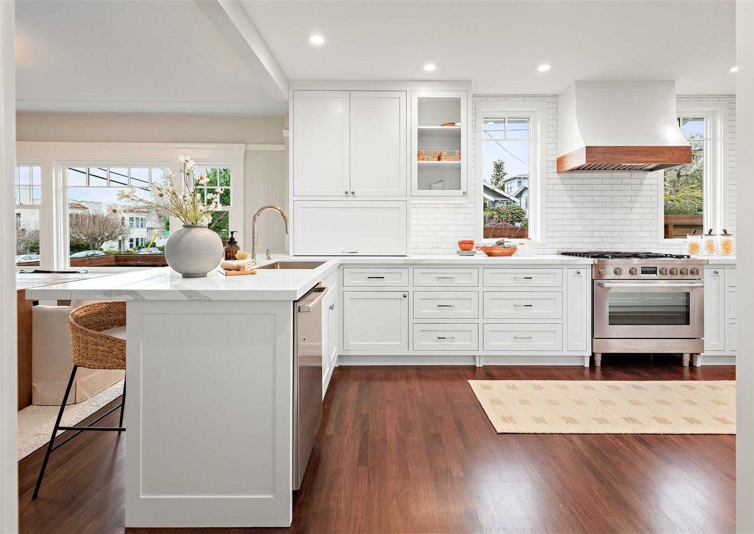 Detail Gallery Image 15 of 44 For 1450 E 38th St, Oakland,  CA 94602 - 3 Beds | 2 Baths