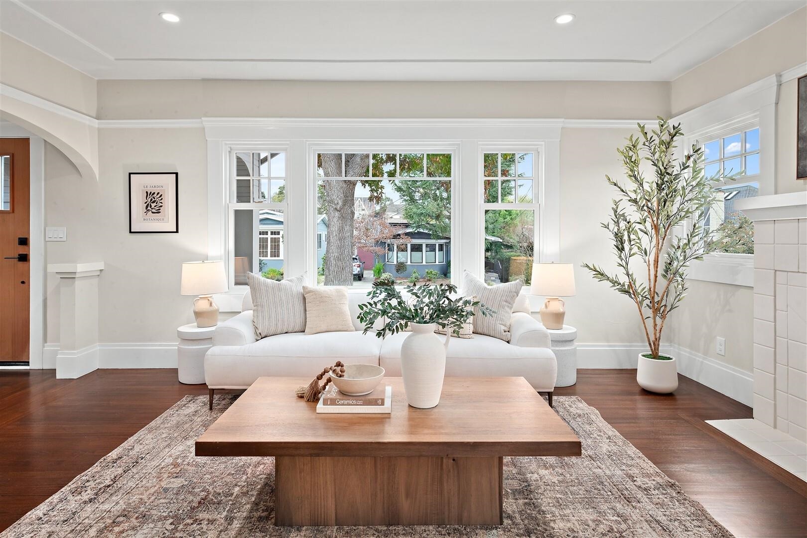 Detail Gallery Image 9 of 44 For 1450 E 38th St, Oakland,  CA 94602 - 3 Beds | 2 Baths