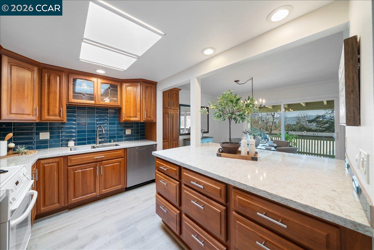 Photo #6: 41122144 Listing: Photo #6