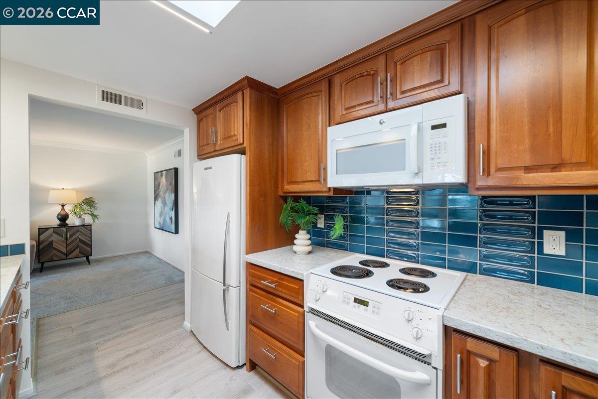 Photo #9: 41122144 Listing: Photo #9