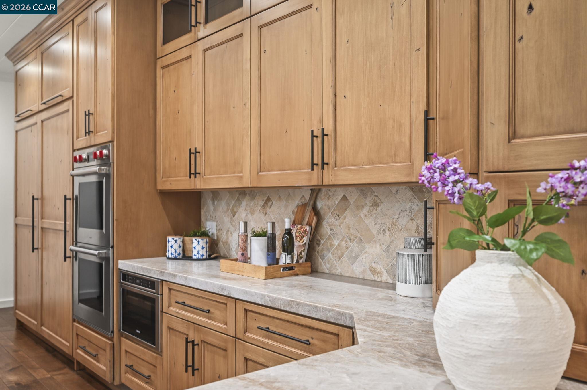 Detail Gallery Image 13 of 60 For 735 Arroyo Ct, Lafayette,  CA 94549 - 3 Beds | 3 Baths