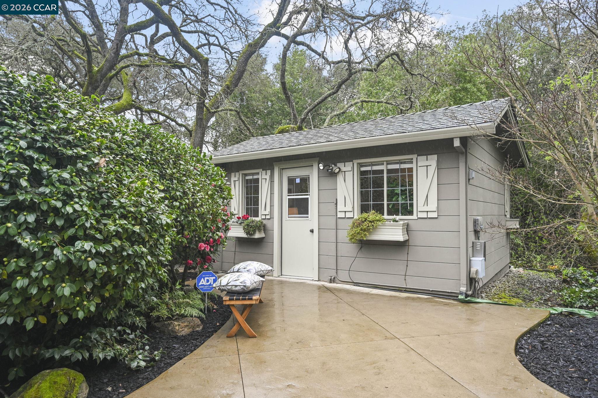 Detail Gallery Image 33 of 60 For 735 Arroyo Ct, Lafayette,  CA 94549 - 3 Beds | 3 Baths