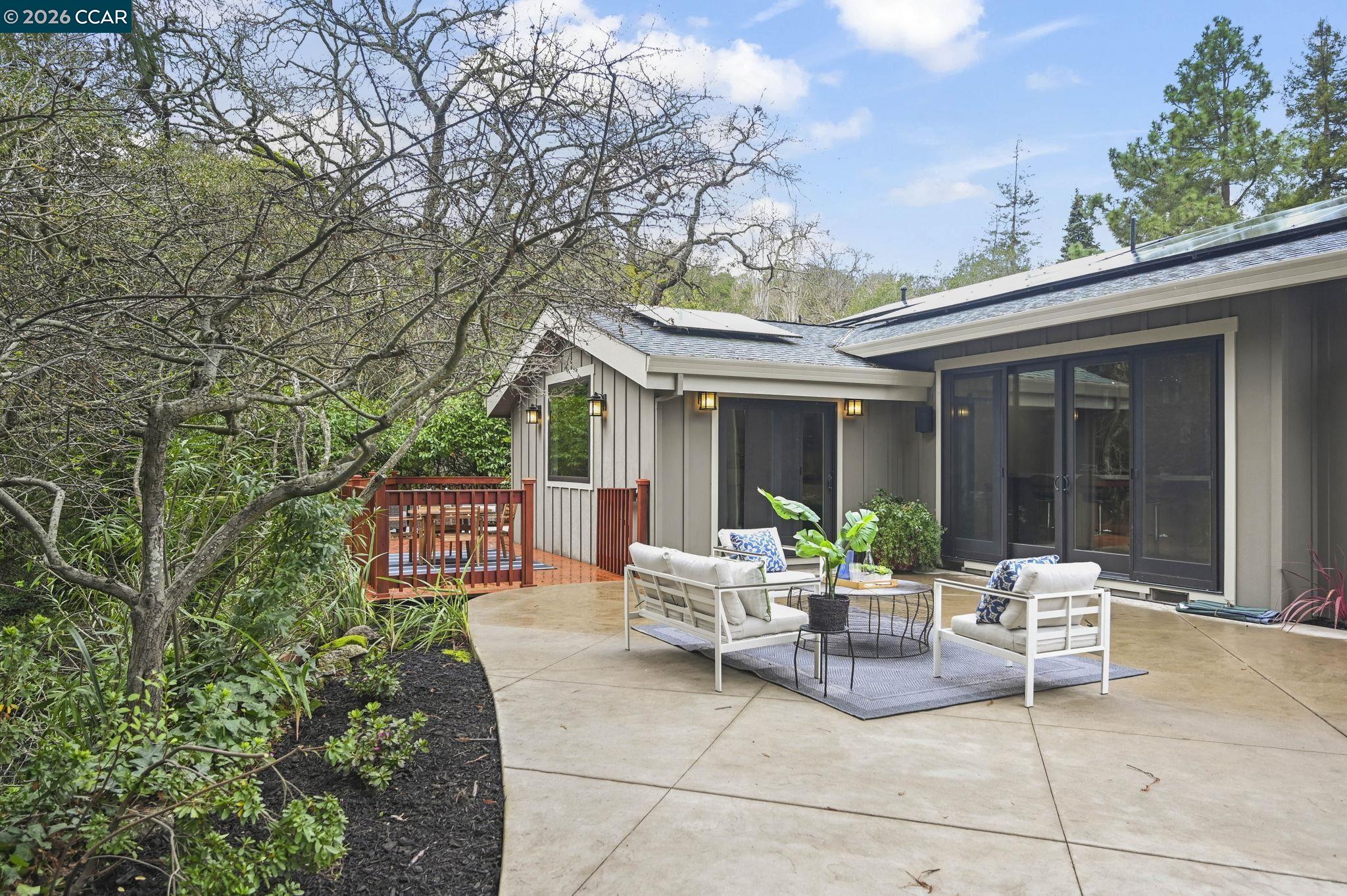 Detail Gallery Image 39 of 60 For 735 Arroyo Ct, Lafayette,  CA 94549 - 3 Beds | 3 Baths