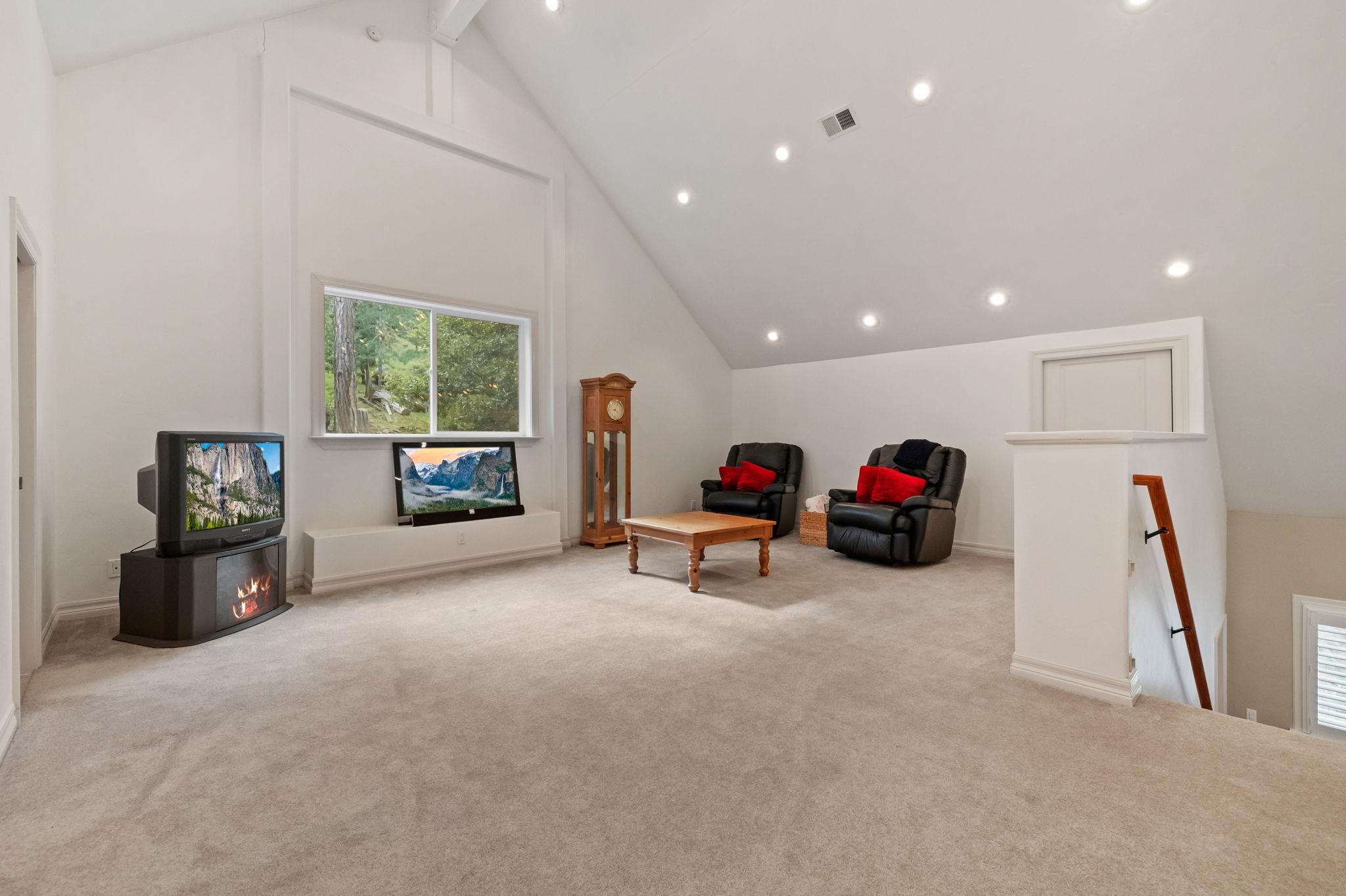 20015 Pine Mountain Drive, Groveland, CA, 95321