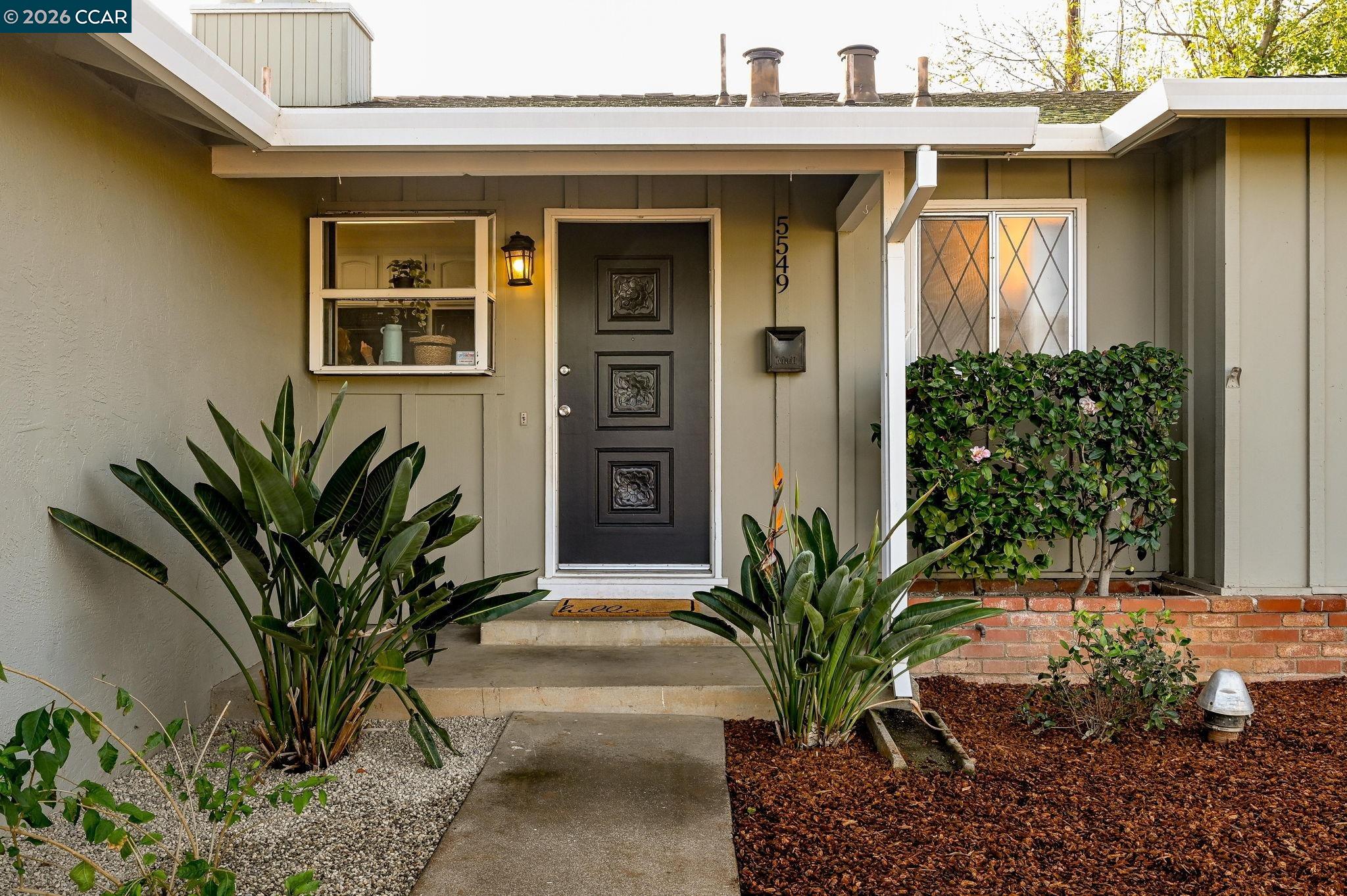 Detail Gallery Image 2 of 24 For 5549 Alabama Dr, Concord,  CA 94521 - 3 Beds | 2 Baths