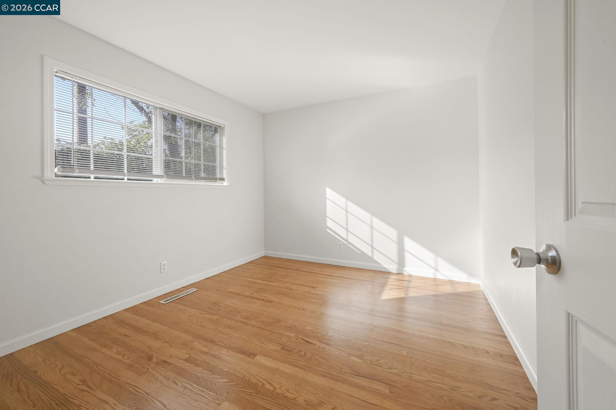 Detail Gallery Image 16 of 24 For 5549 Alabama Dr, Concord,  CA 94521 - 3 Beds | 2 Baths