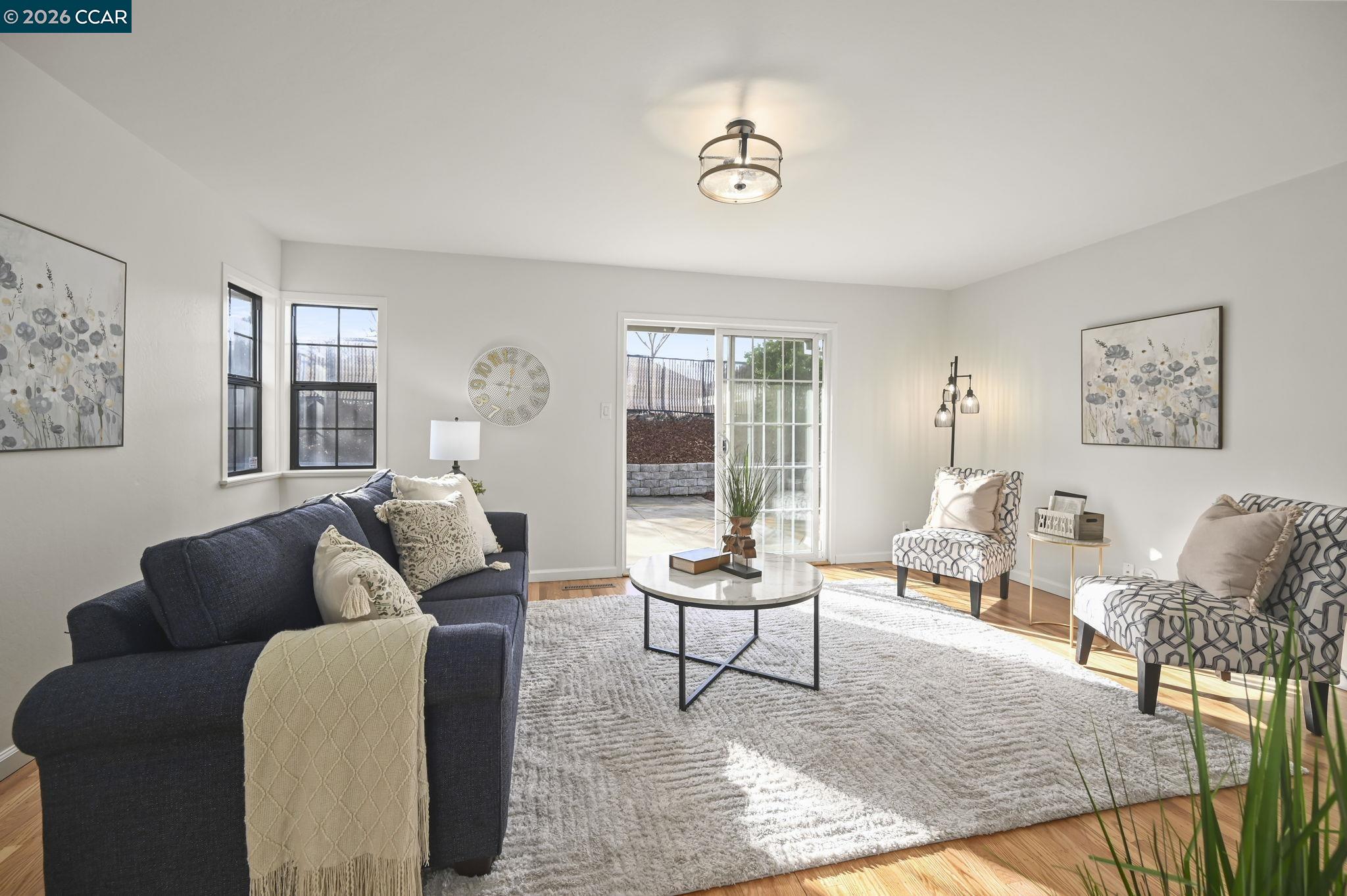 Detail Gallery Image 3 of 24 For 5549 Alabama Dr, Concord,  CA 94521 - 3 Beds | 2 Baths