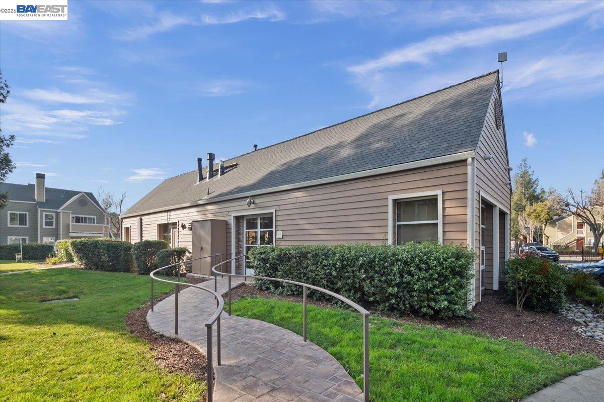 Front Image Thumbnail for BE41122164