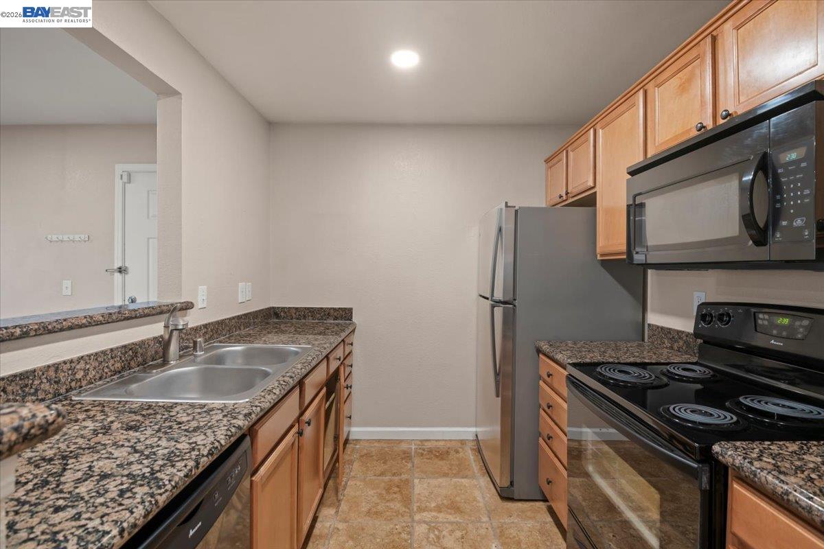 Detail Gallery Image 5 of 17 For 215 Reflections Dr #16,  San Ramon,  CA 94583 - 1 Beds | 1 Baths