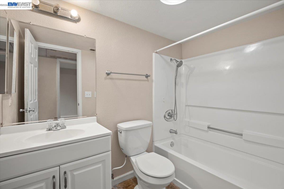 Detail Gallery Image 10 of 17 For 215 Reflections Dr #16,  San Ramon,  CA 94583 - 1 Beds | 1 Baths