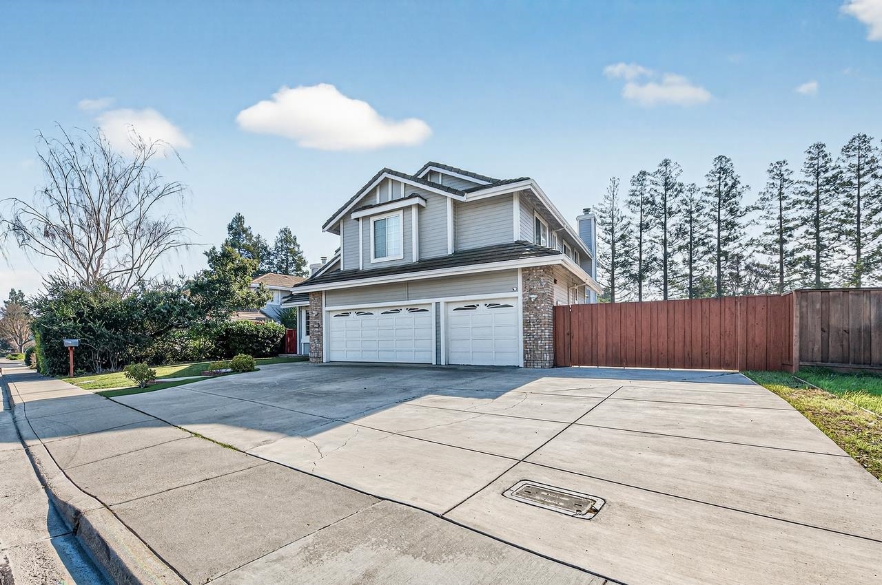 Detail Gallery Image 3 of 57 For 3473 Edinburgh Drive, Livermore,  CA 94551 - 6 Beds | 3 Baths