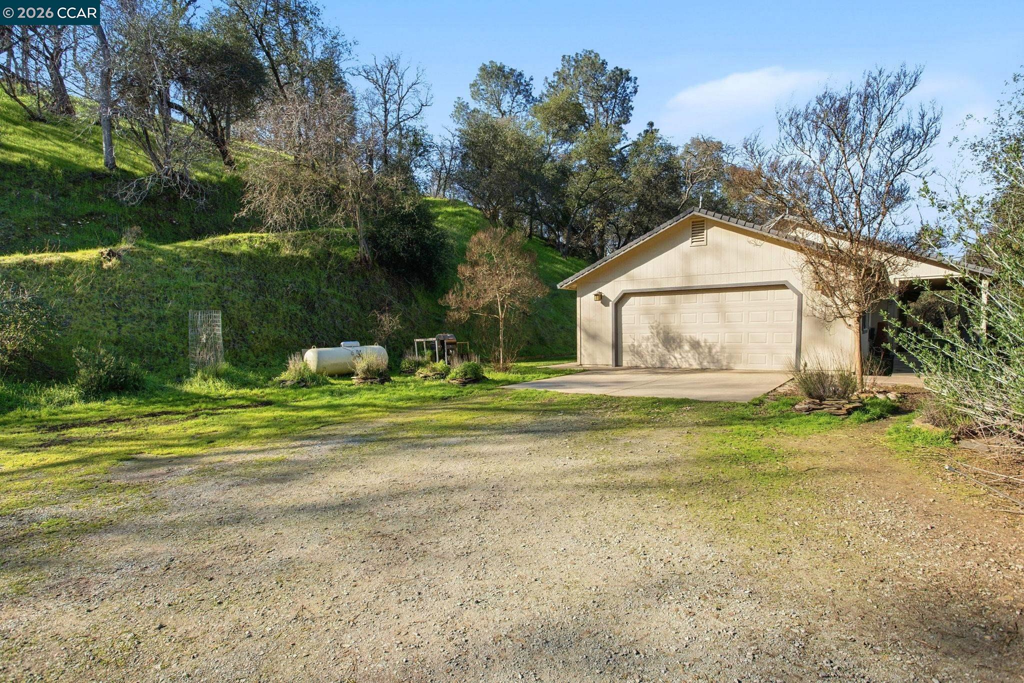 Detail Gallery Image 4 of 45 For 5250 Treosti Pl, Valley Springs,  CA 95252 - 3 Beds | 2 Baths