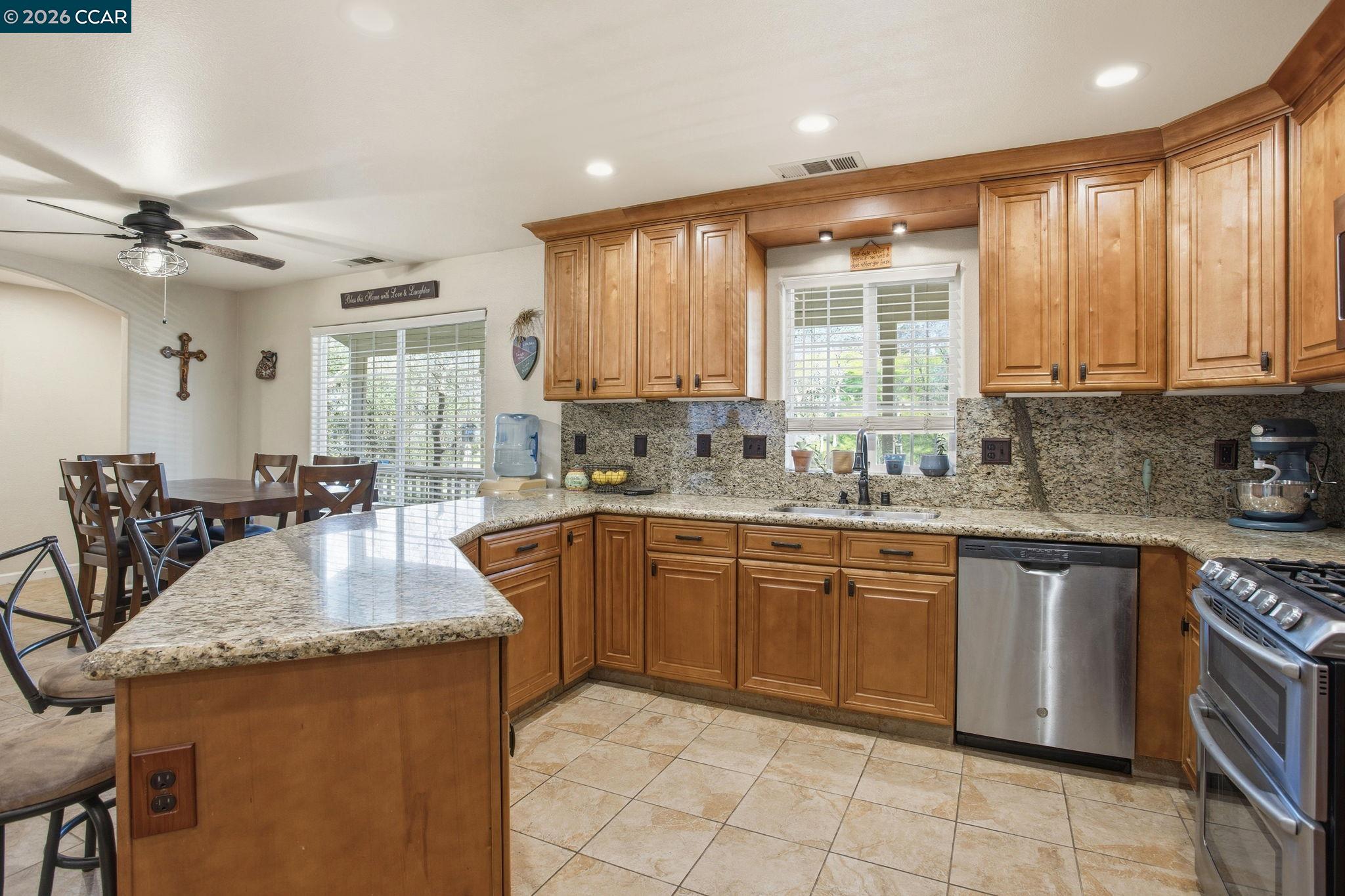 Detail Gallery Image 8 of 45 For 5250 Treosti Pl, Valley Springs,  CA 95252 - 3 Beds | 2 Baths