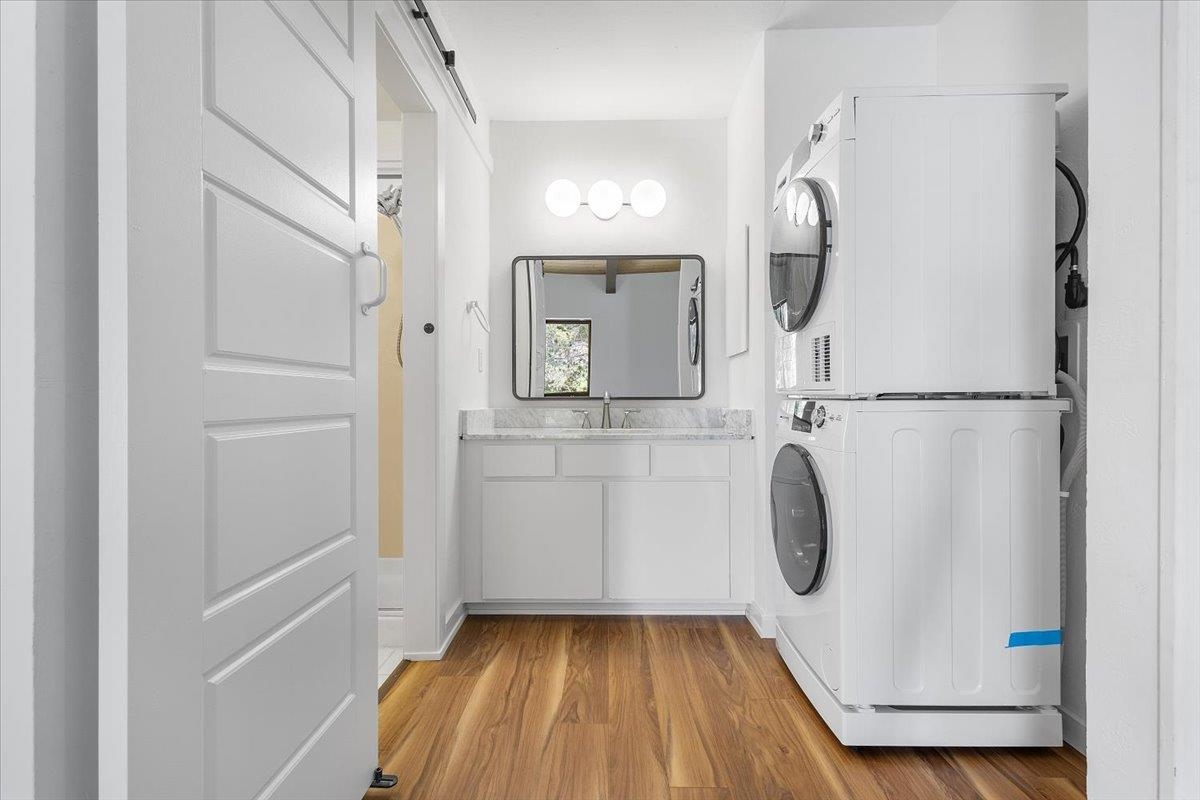 Detail Gallery Image 13 of 23 For 19100 Crest Ave #100,  Castro Valley,  CA 94546 - 2 Beds | 2 Baths