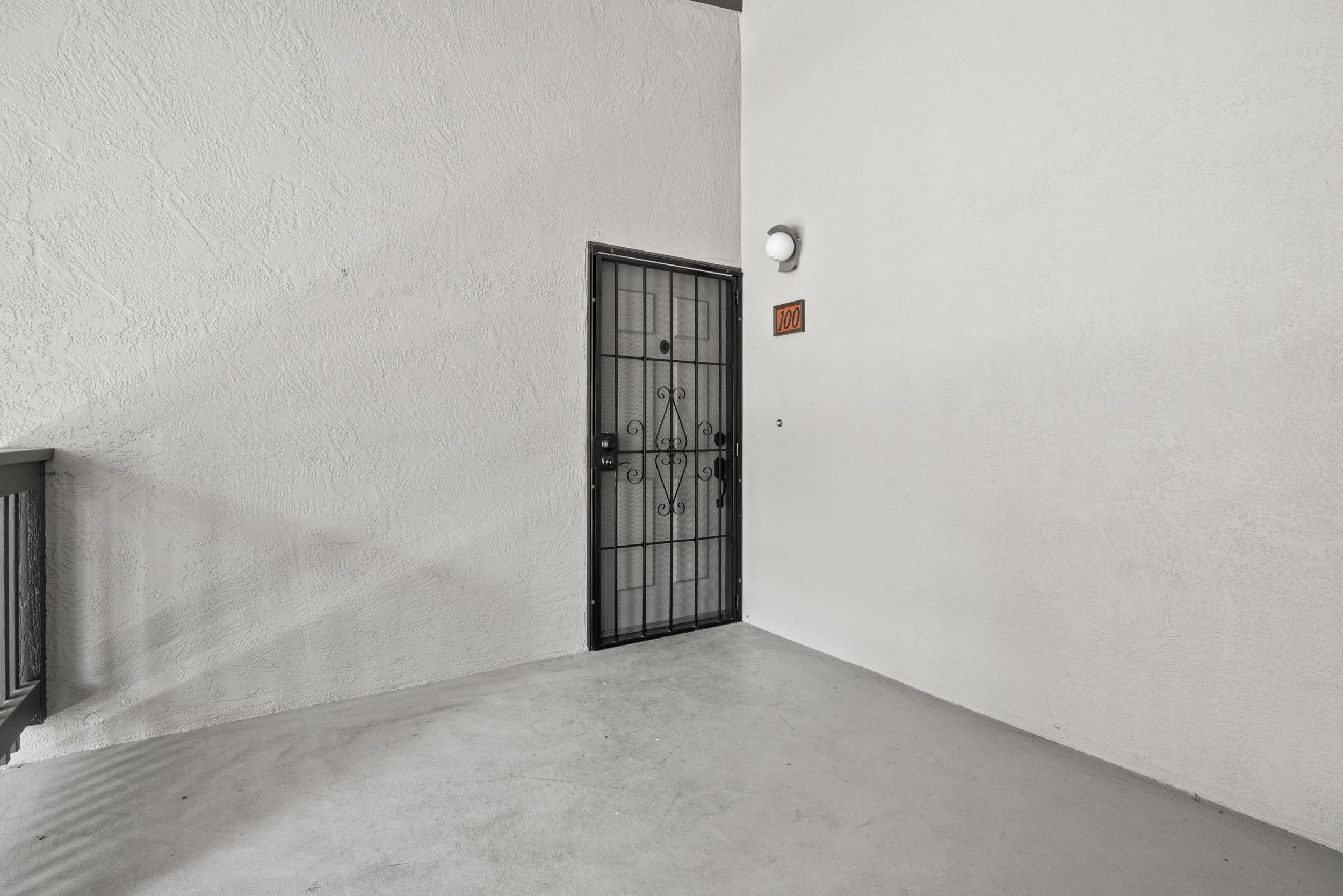 Detail Gallery Image 20 of 23 For 19100 Crest Ave #100,  Castro Valley,  CA 94546 - 2 Beds | 2 Baths