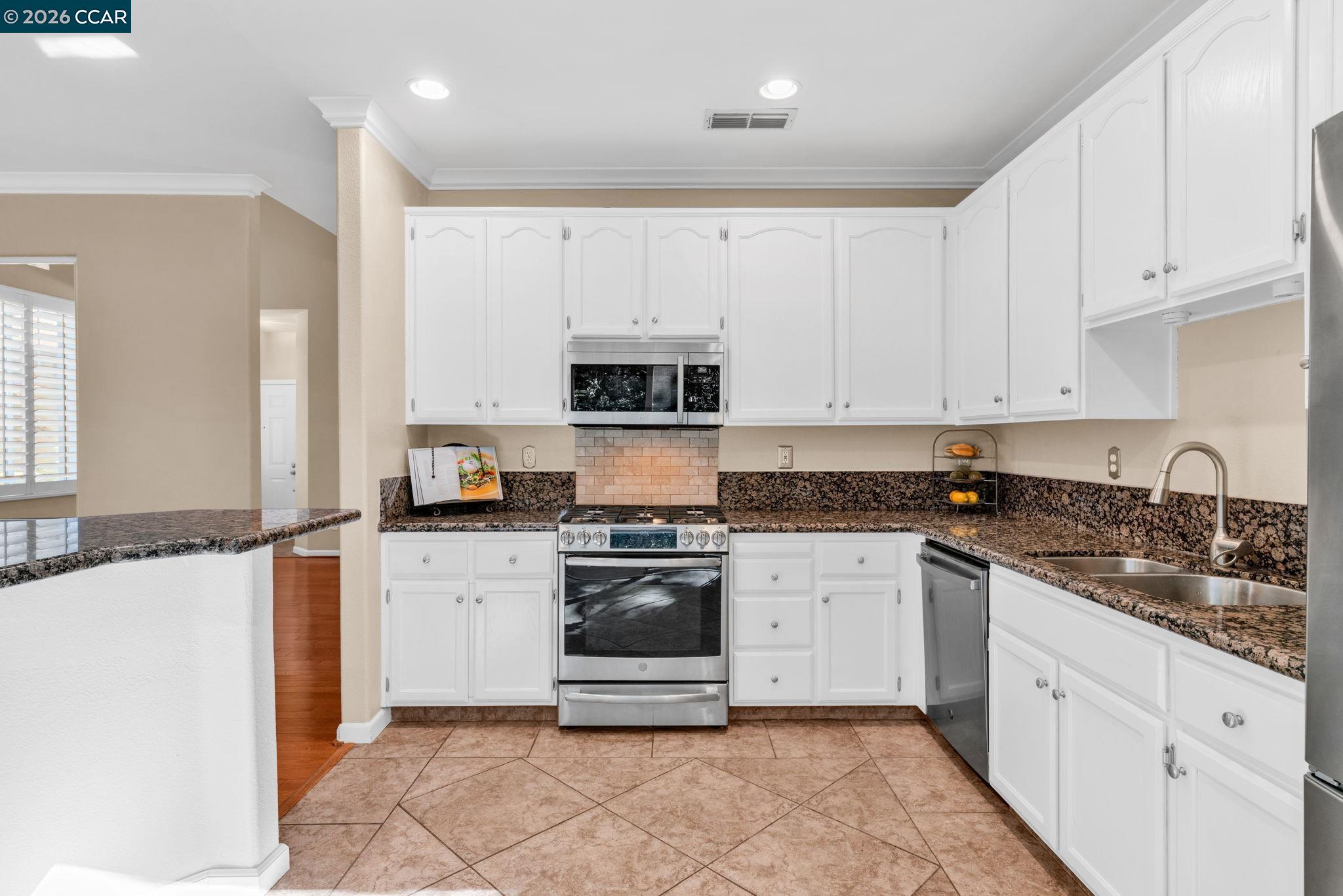 Photo #33: 41122176 Listing: Photo #33