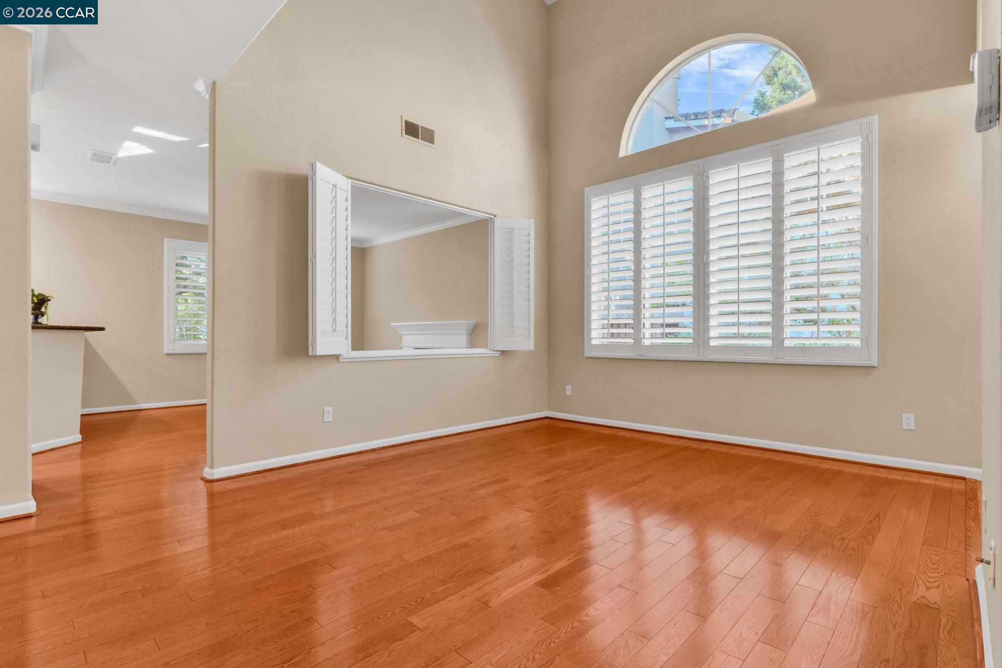 Photo #8: 41122176 Listing: Photo #8