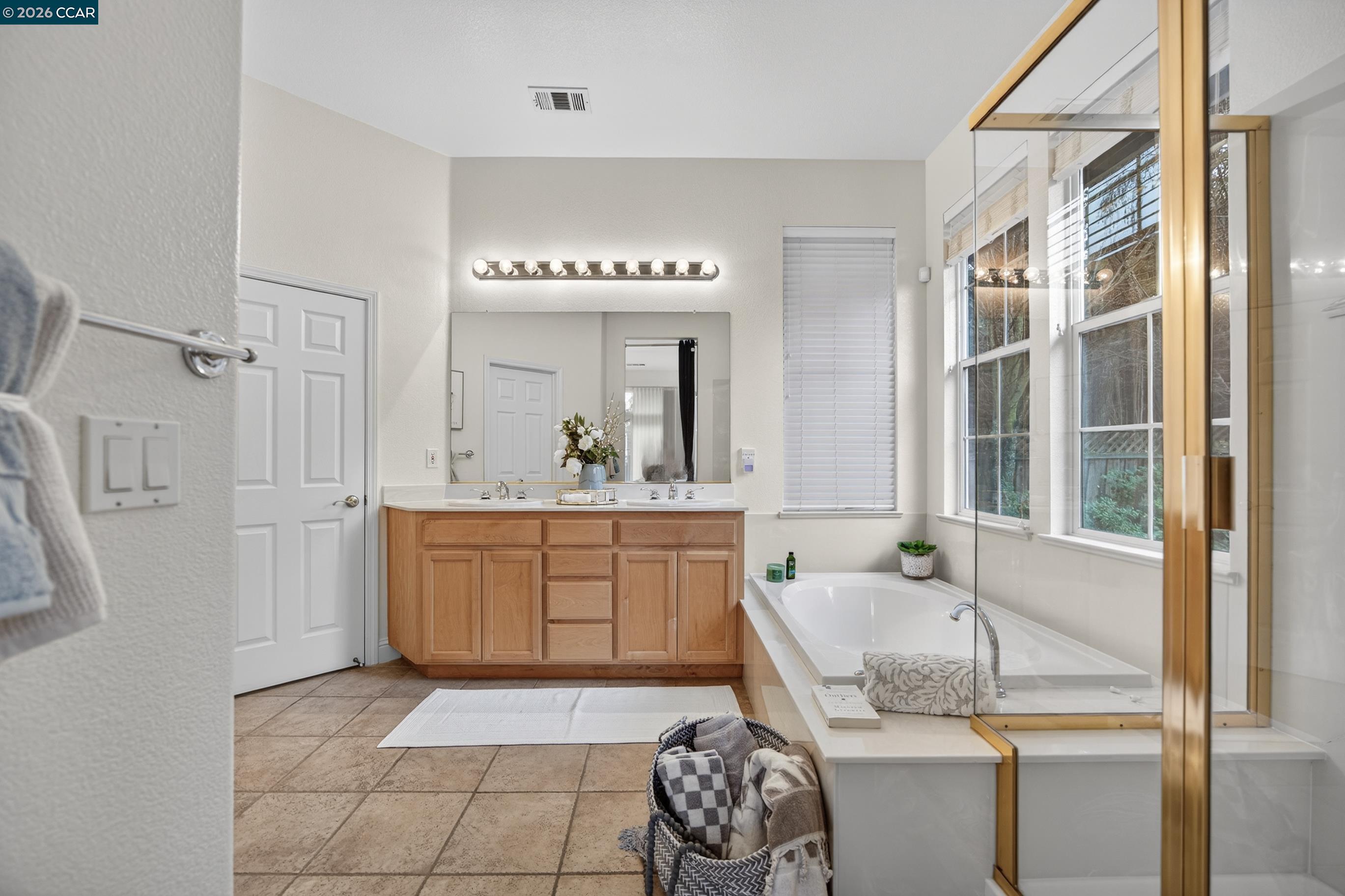 Detail Gallery Image 25 of 46 For 116 Mcmahon Ct, Martinez,  CA 94553 - 4 Beds | 3 Baths