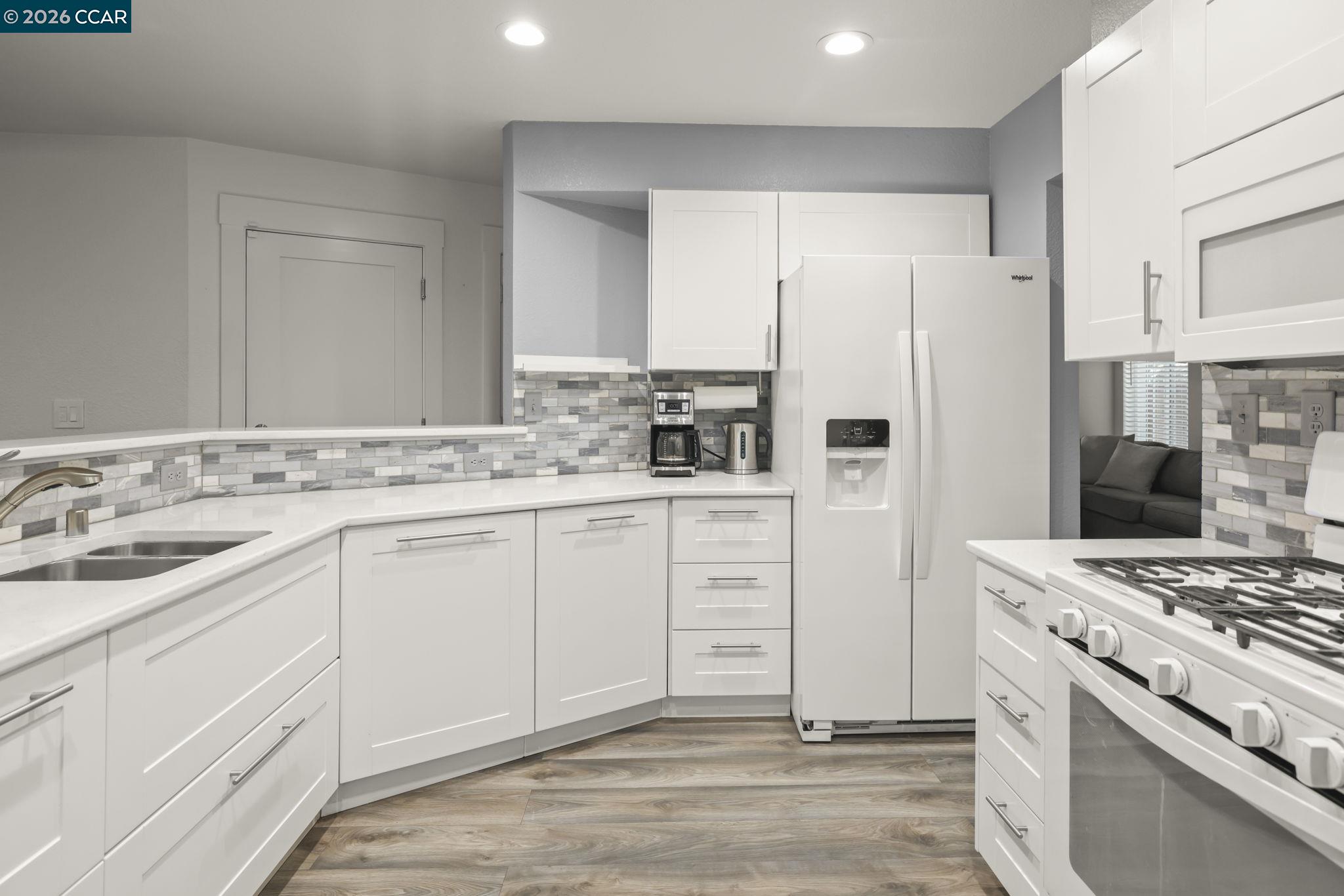 Detail Gallery Image 11 of 26 For 469 Powell Dr, Bay Point,  CA 94565 - 3 Beds | 2/1 Baths