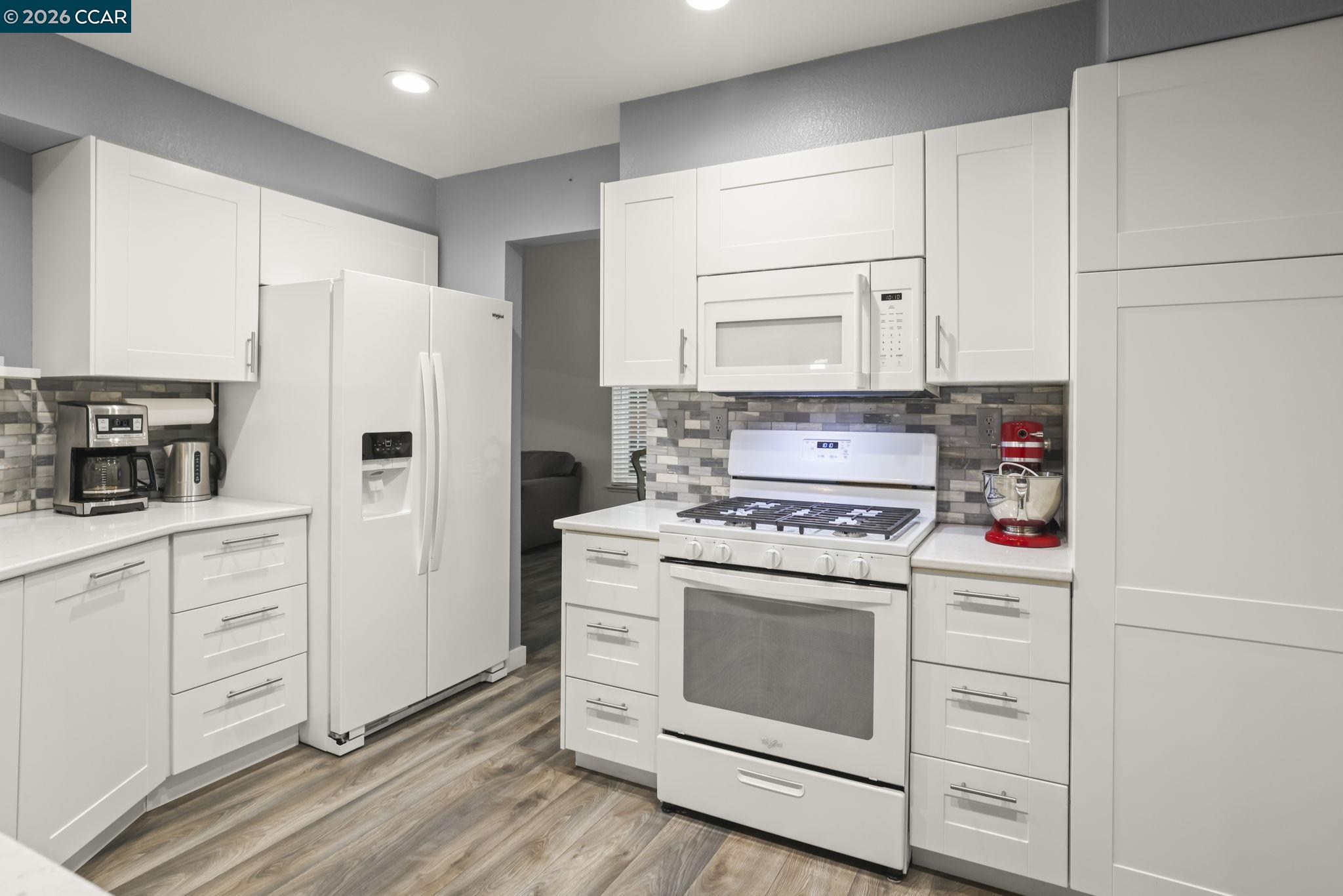 Detail Gallery Image 12 of 26 For 469 Powell Dr, Bay Point,  CA 94565 - 3 Beds | 2/1 Baths