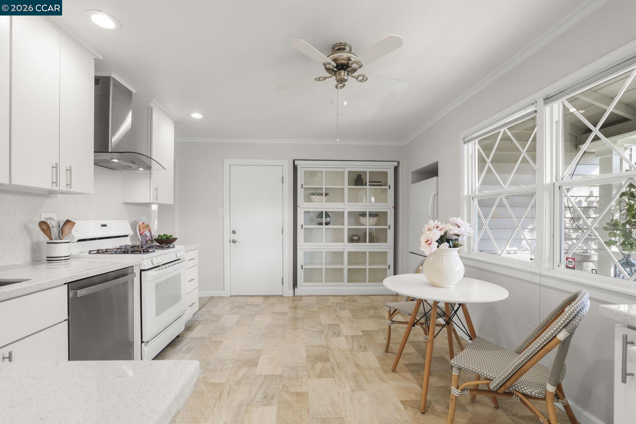 Detail Gallery Image 12 of 30 For 1449 Cape Cod Way, Concord,  CA 94521 - 3 Beds | 2 Baths