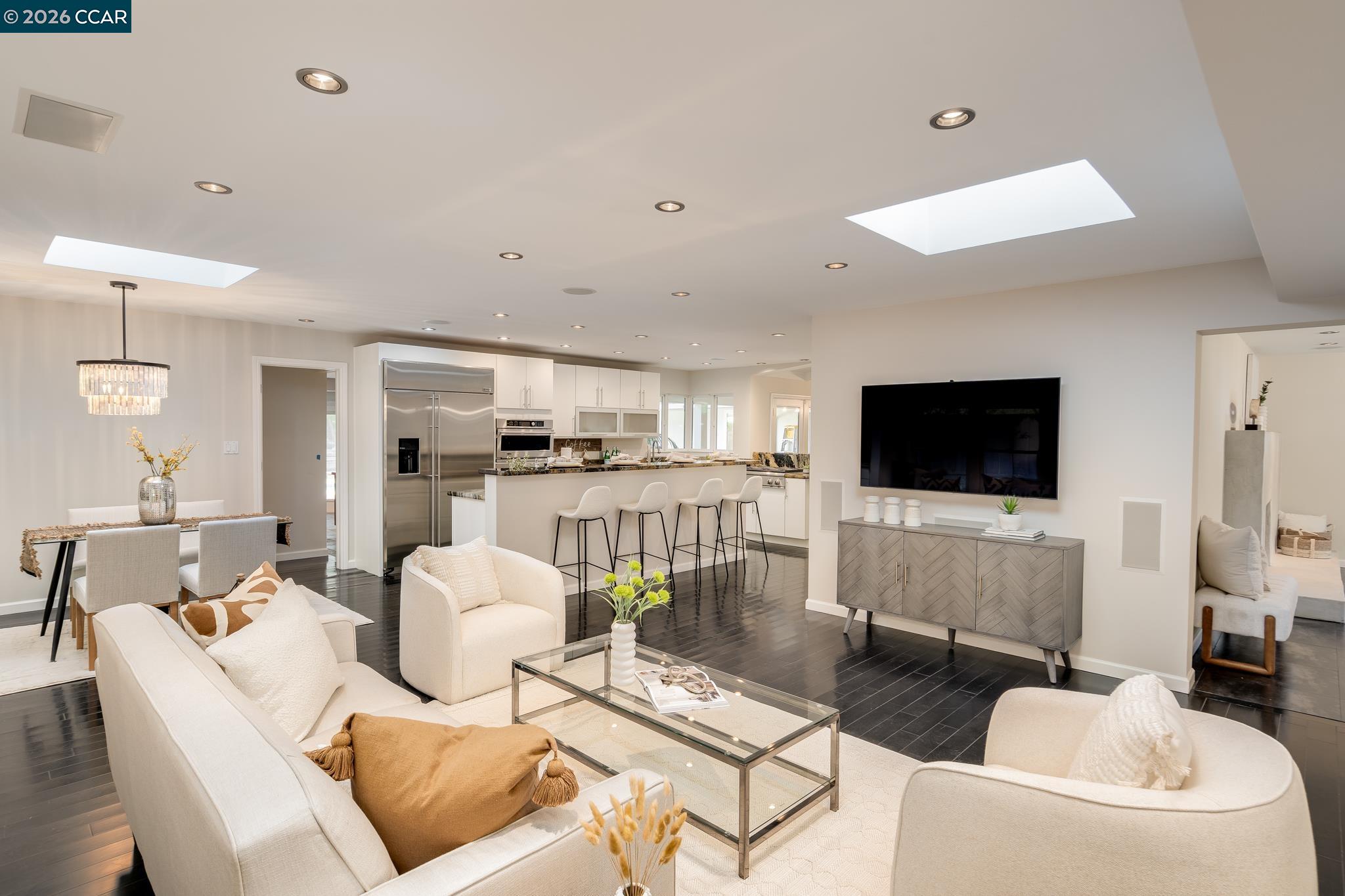 Detail Gallery Image 17 of 57 For 2002 Diablo Rd, Danville,  CA 94506 - 6 Beds | 4/1 Baths