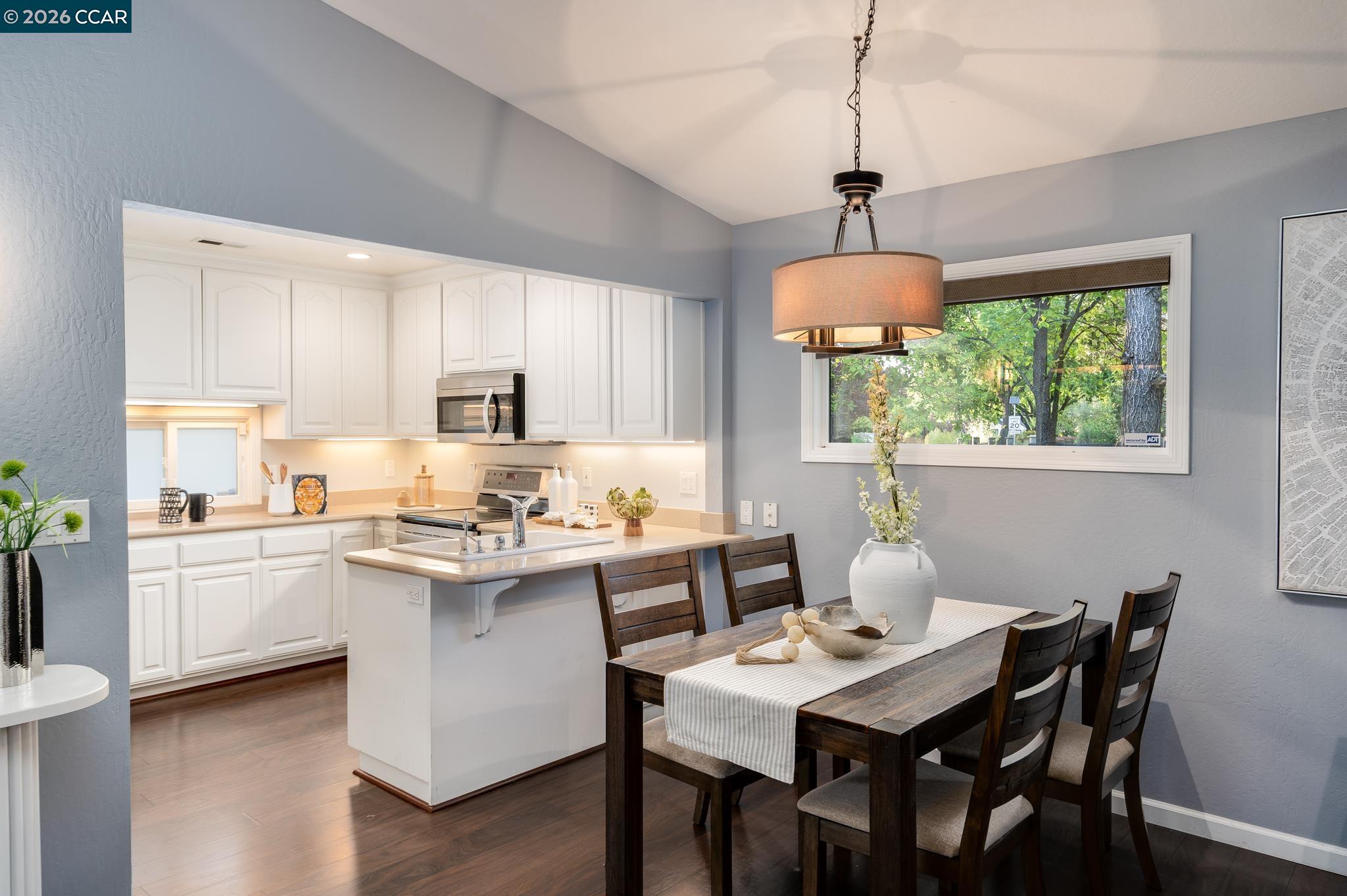 Detail Gallery Image 39 of 57 For 2002 Diablo Rd, Danville,  CA 94506 - 6 Beds | 4/1 Baths