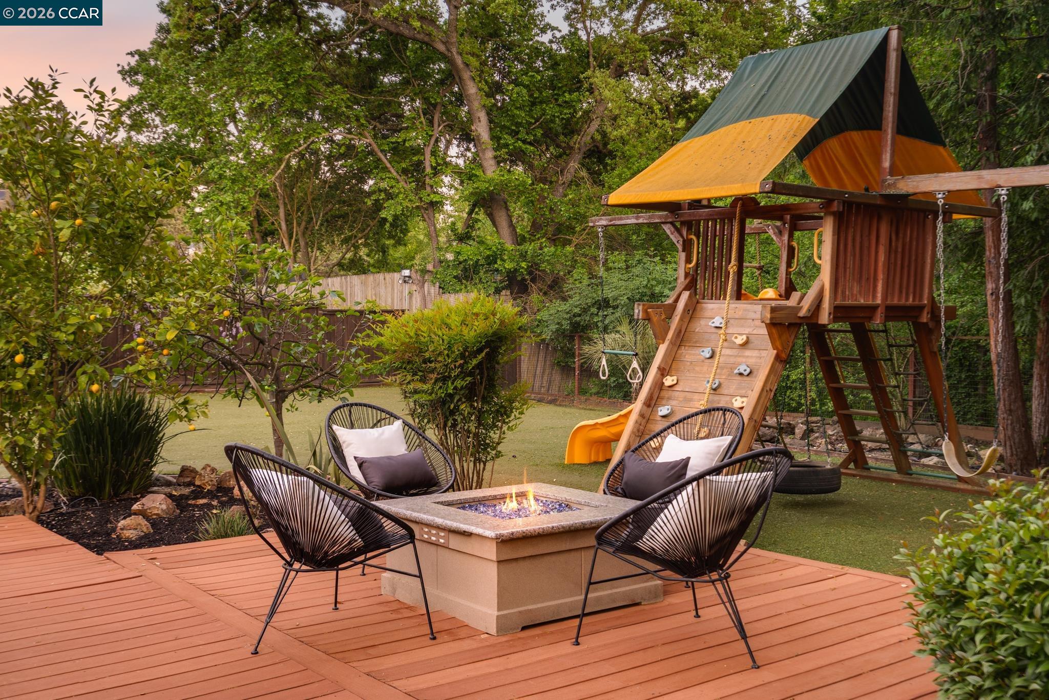 Detail Gallery Image 50 of 57 For 2002 Diablo Rd, Danville,  CA 94506 - 6 Beds | 4/1 Baths