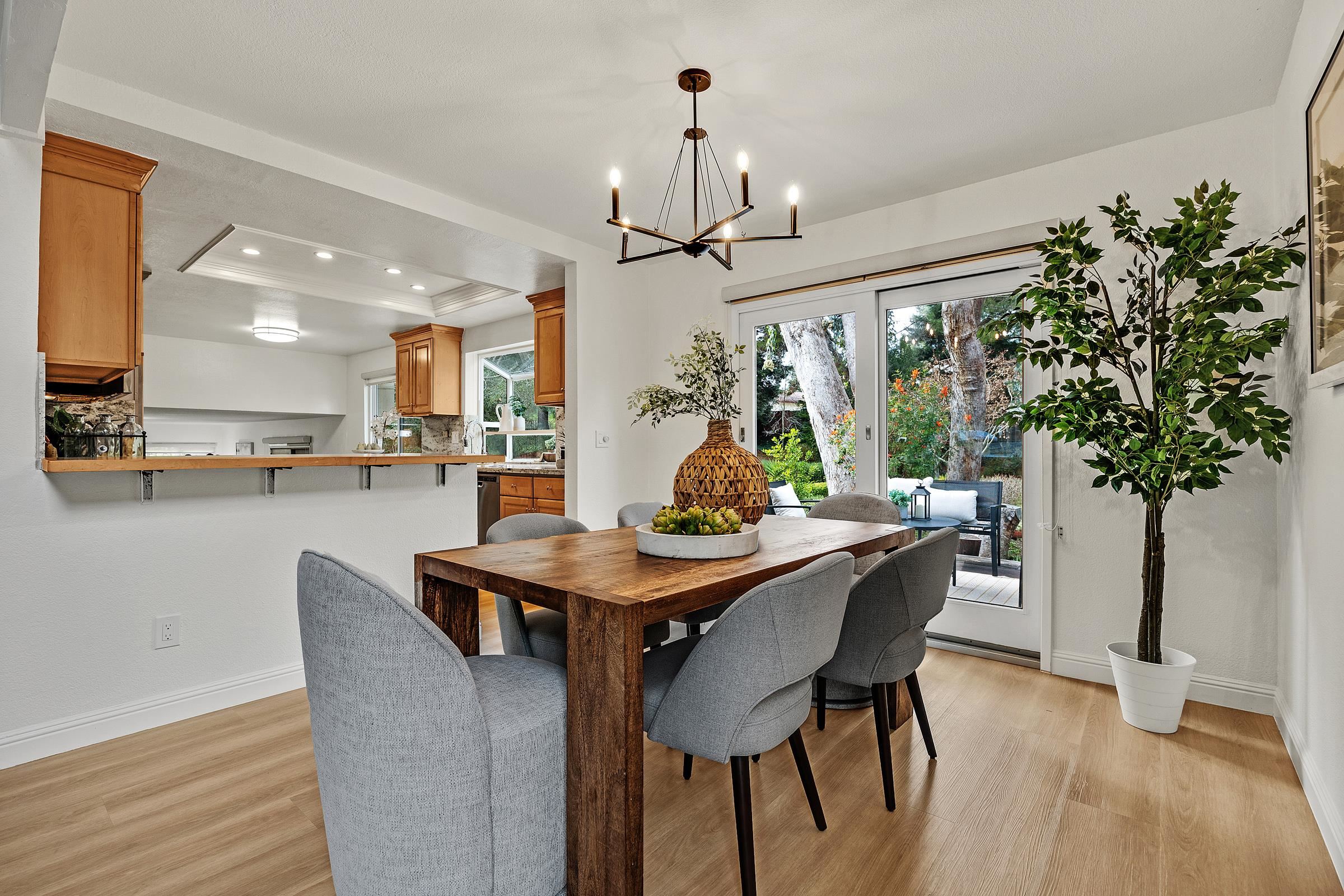 Detail Gallery Image 7 of 47 For 2240 Tahiti Drive, San Ramon,  CA 94582 - 4 Beds | 2/1 Baths