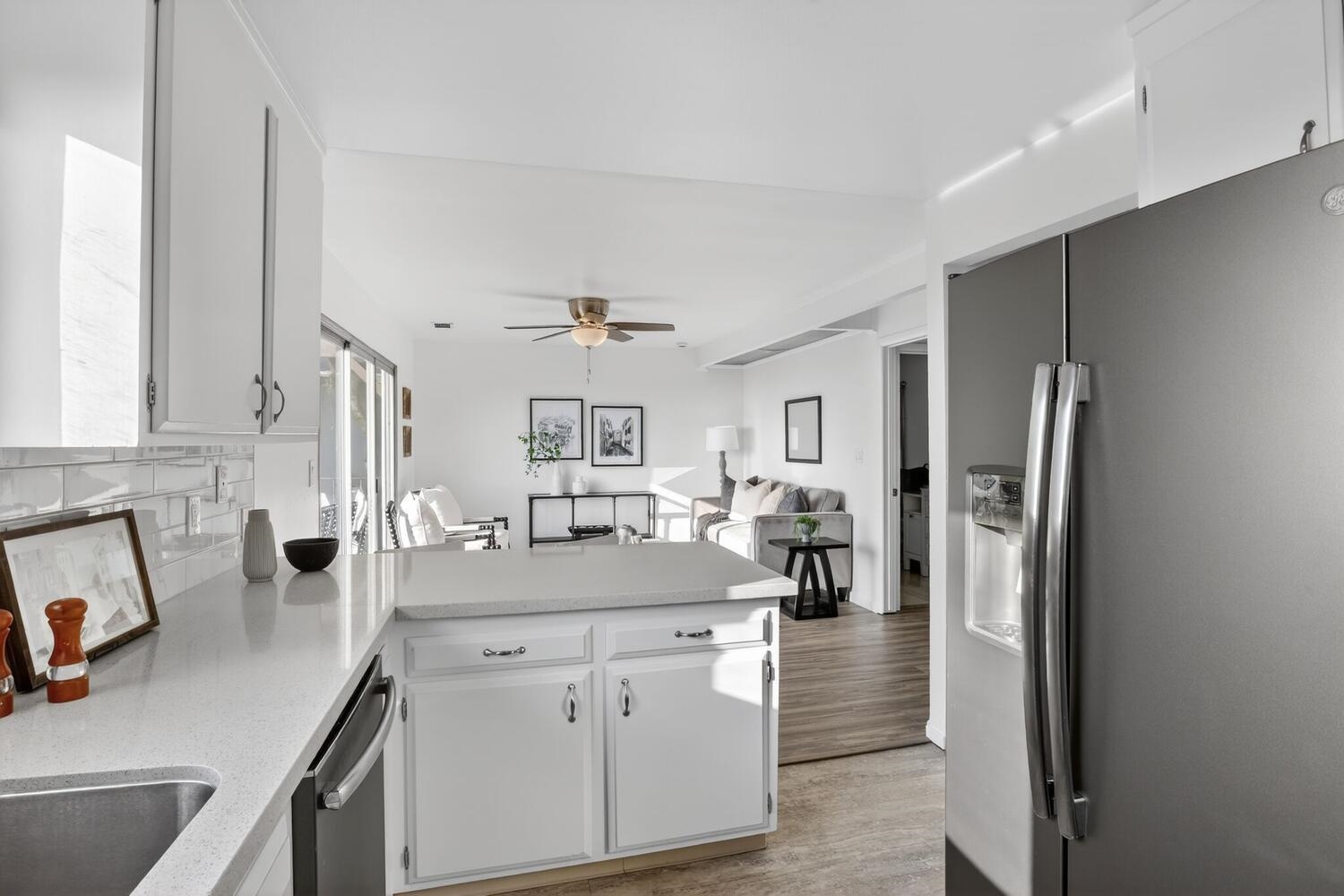 Detail Gallery Image 15 of 49 For 16605 Rolando Ave, Castro Valley,  CA 94578 - 4 Beds | 2/1 Baths