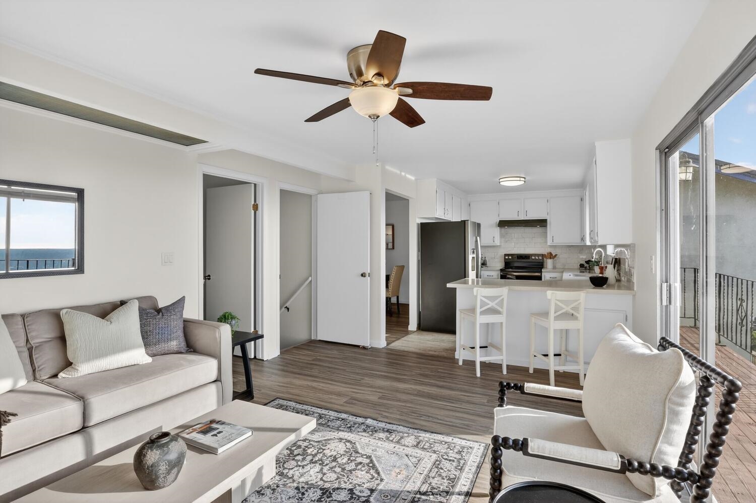 Detail Gallery Image 19 of 49 For 16605 Rolando Ave, Castro Valley,  CA 94578 - 4 Beds | 2/1 Baths