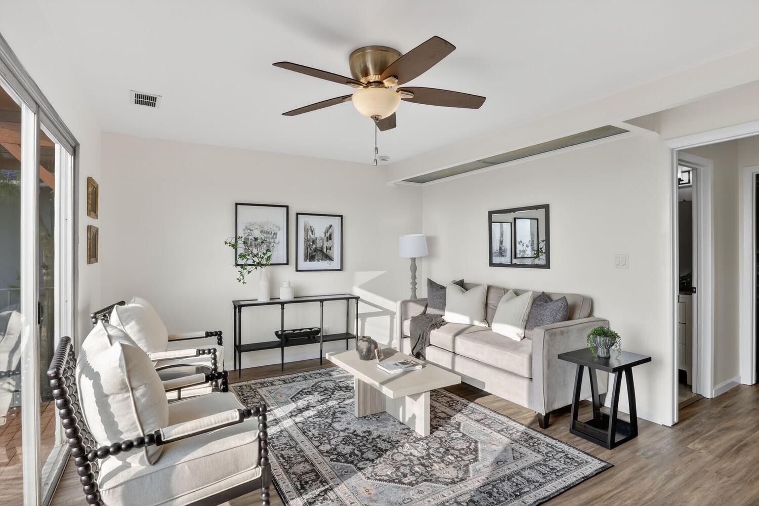 Detail Gallery Image 21 of 49 For 16605 Rolando Ave, Castro Valley,  CA 94578 - 4 Beds | 2/1 Baths