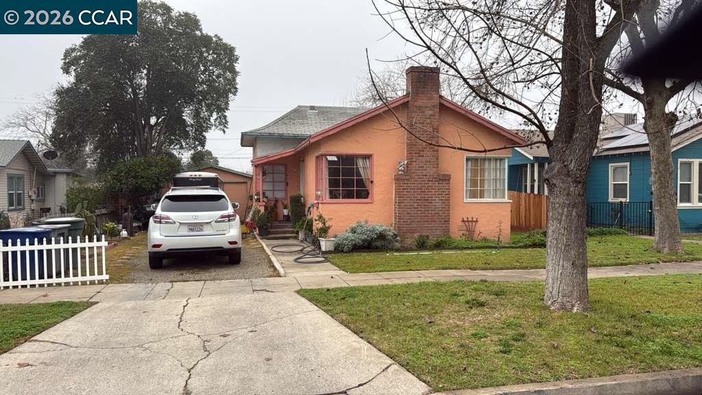 Detail Gallery Image 1 of 7 For 632 W 25th St, Merced,  CA 95340 - 2 Beds | 1 Baths