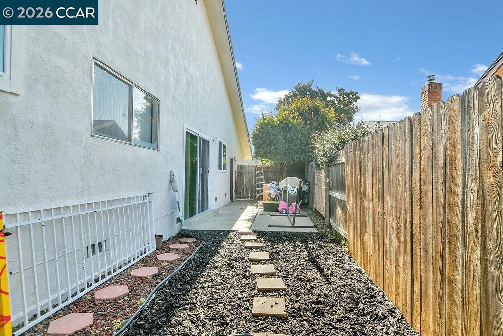 Detail Gallery Image 4 of 13 For 5218-5222 Norma Way, Livermore,  CA 94550 - – Beds | – Baths