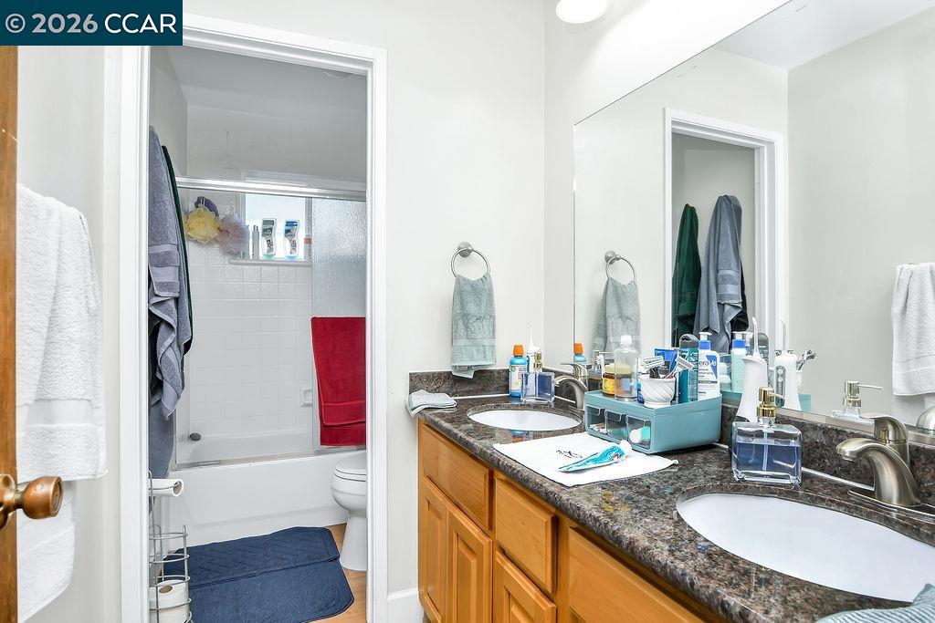 Detail Gallery Image 6 of 13 For 5218-5222 Norma Way, Livermore,  CA 94550 - – Beds | – Baths