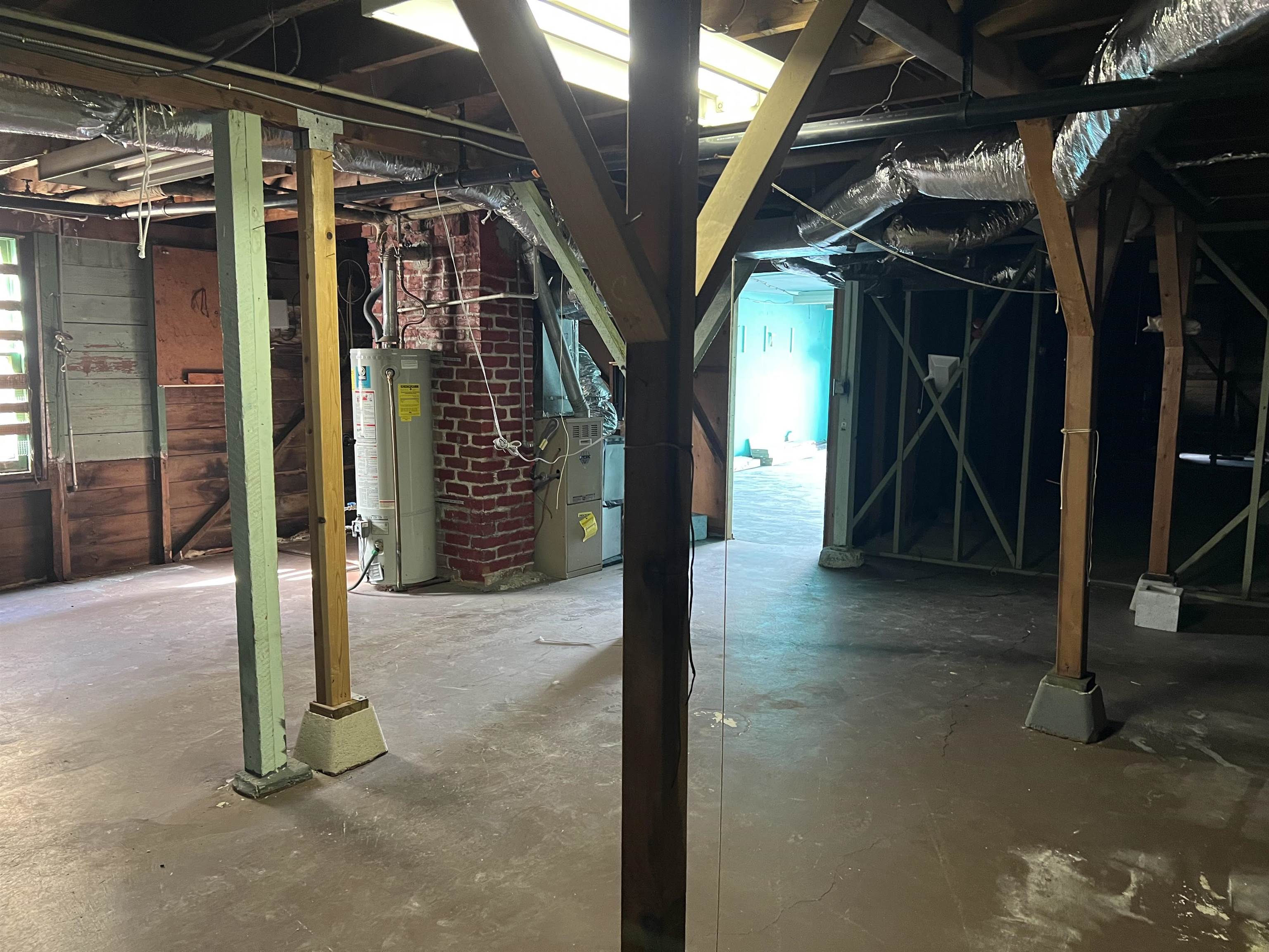 Detail Gallery Image 23 of 26 For 1712 37th Ave, Oakland,  CA 94601 - 3 Beds | 1 Baths