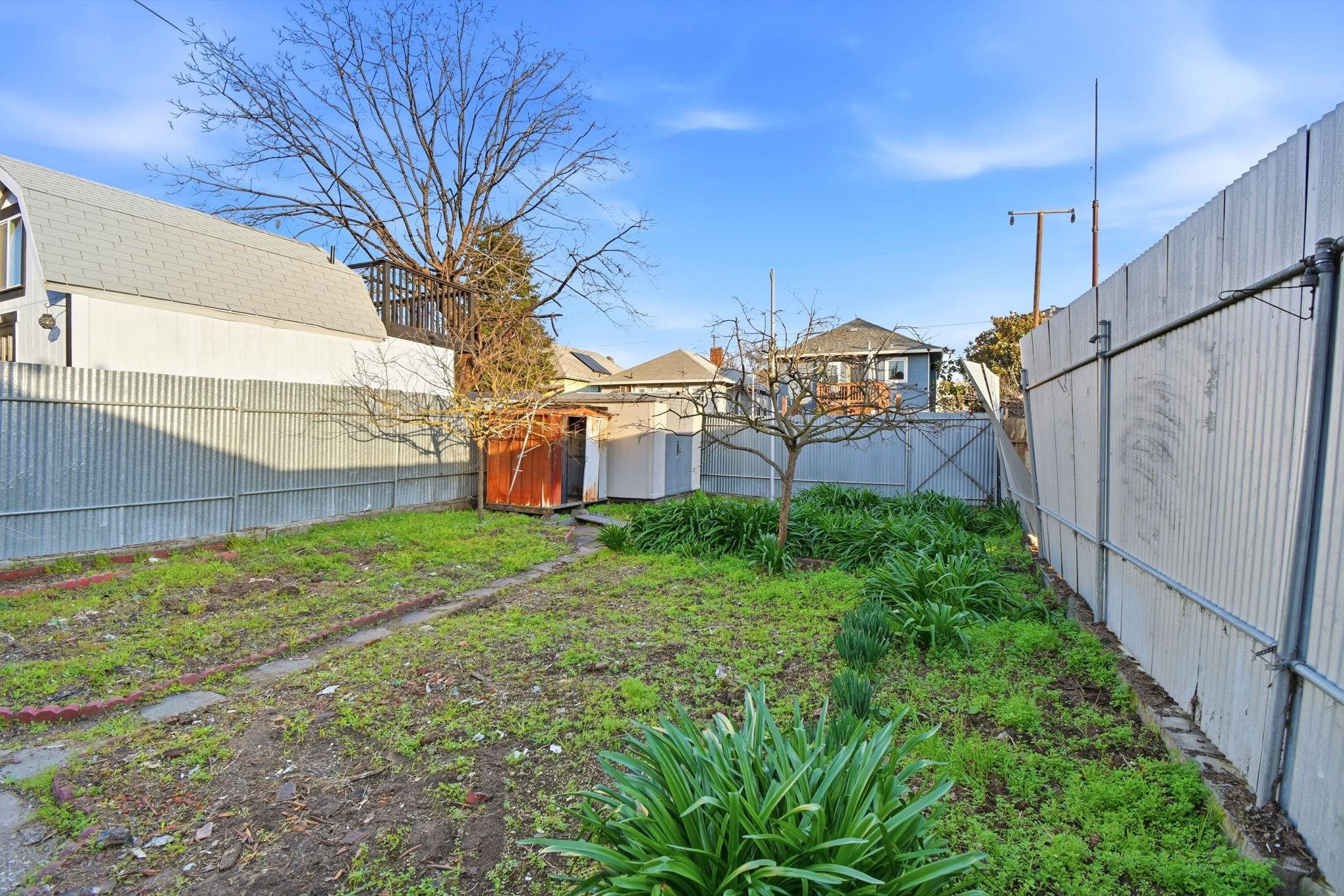 Detail Gallery Image 26 of 26 For 1712 37th Ave, Oakland,  CA 94601 - 3 Beds | 1 Baths