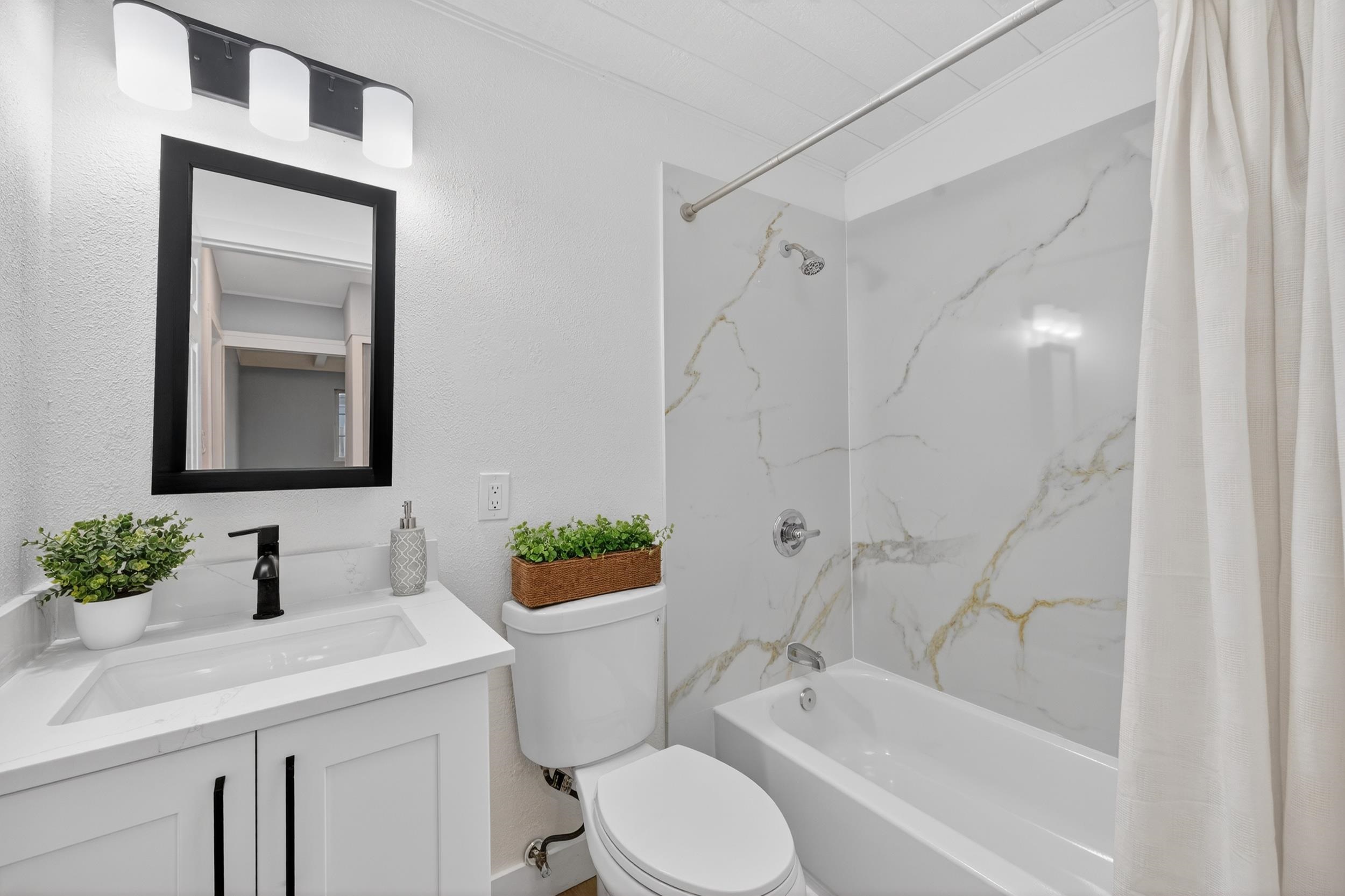 Detail Gallery Image 8 of 11 For 1241 Coronel Ave, Vallejo,  CA 94591 - 3 Beds | 2 Baths