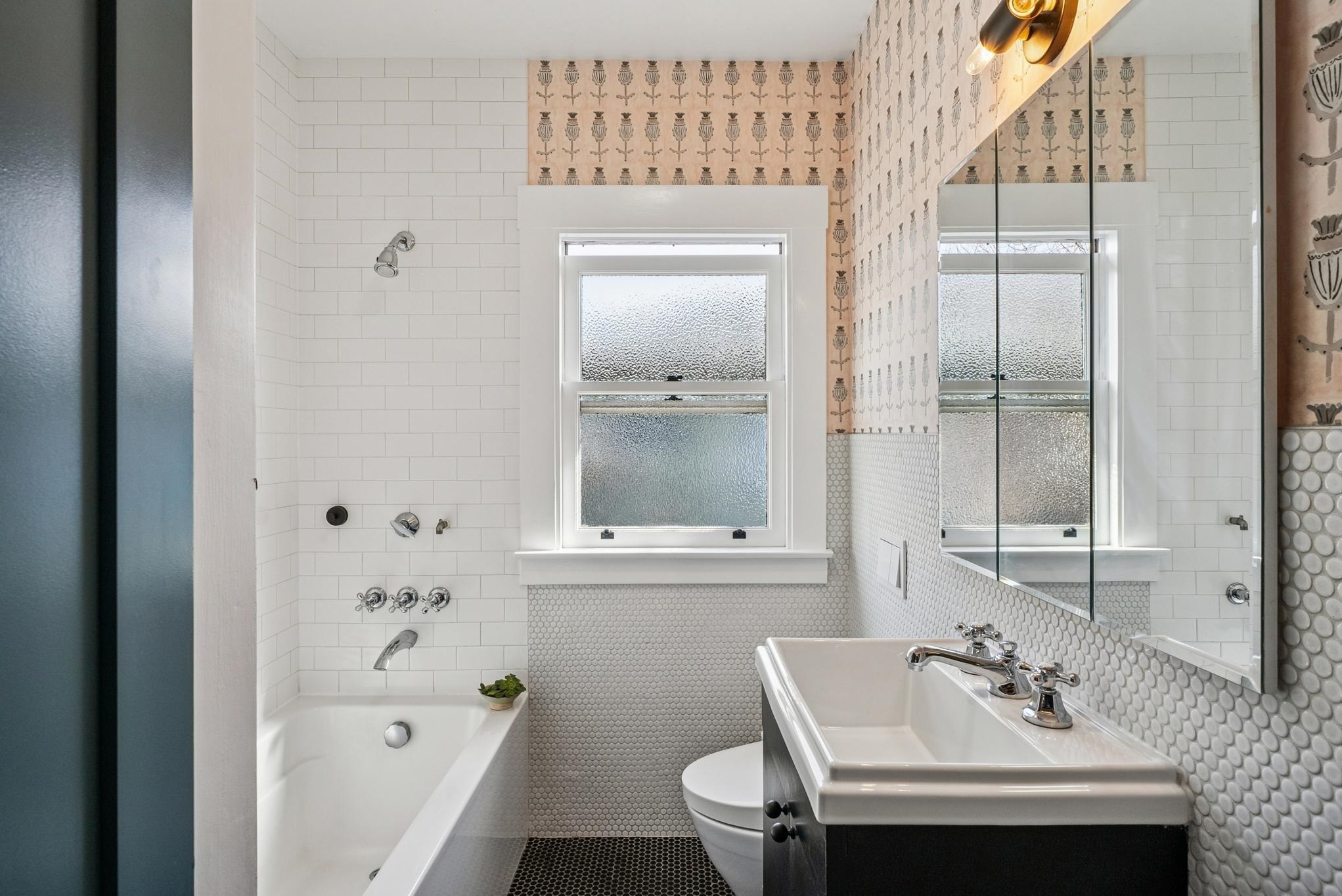 Detail Gallery Image 23 of 42 For 1546 Beverly Pl, Berkeley,  CA 94706 - 3 Beds | 1 Baths